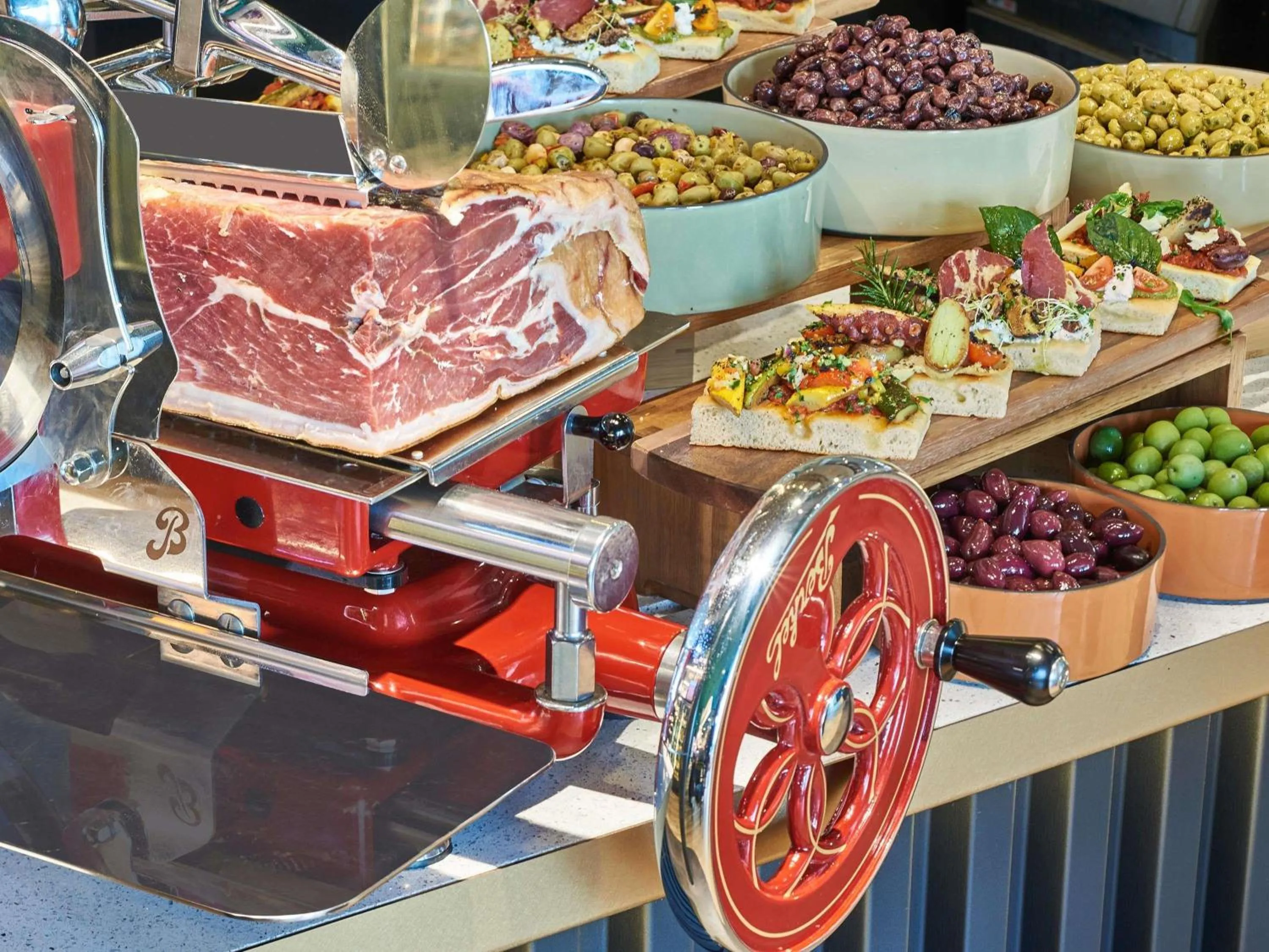 Lounge or bar in Novotel Paris Gare De Lyon