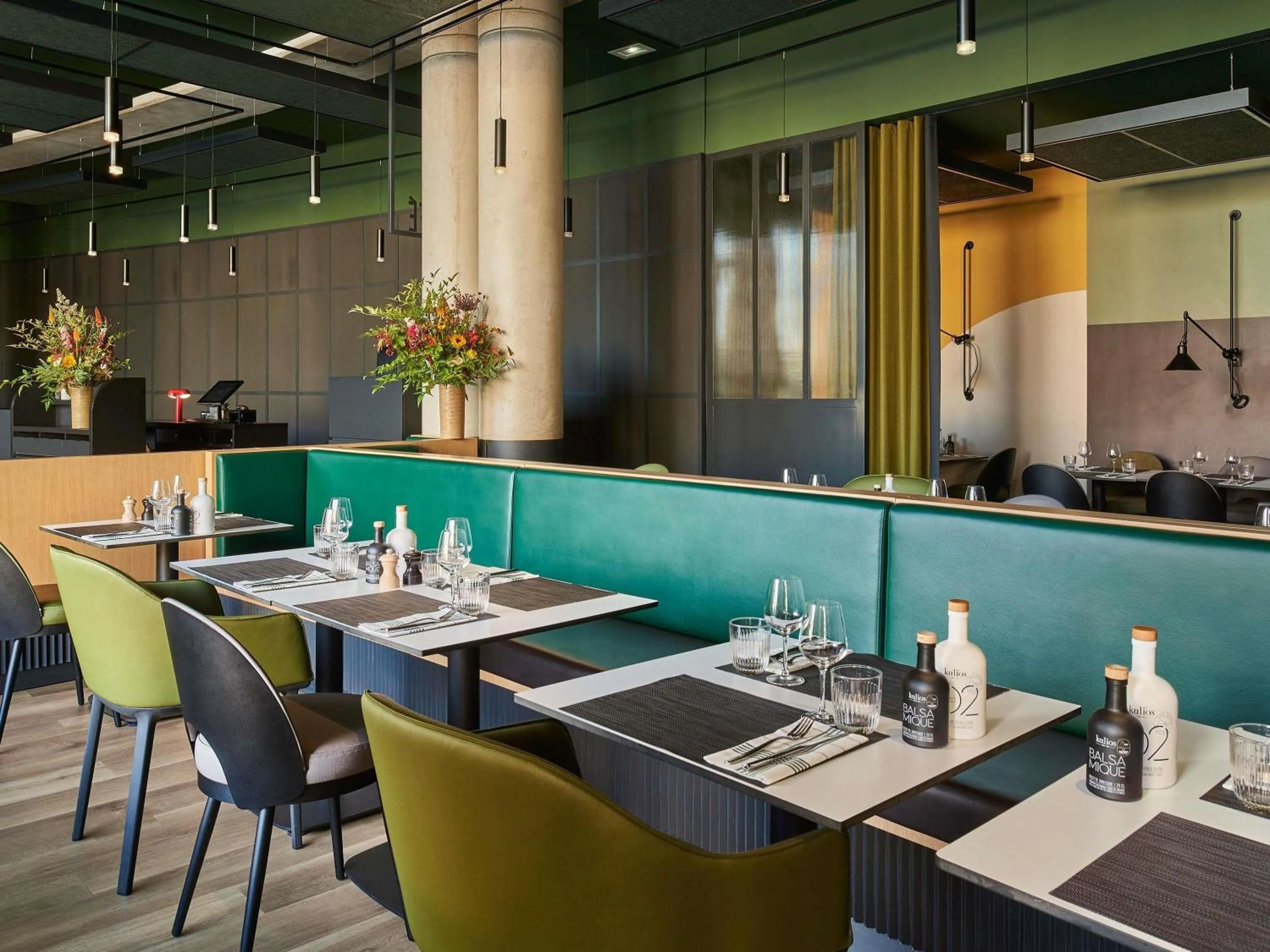 Restaurant/places to eat in Novotel Paris Gare De Lyon