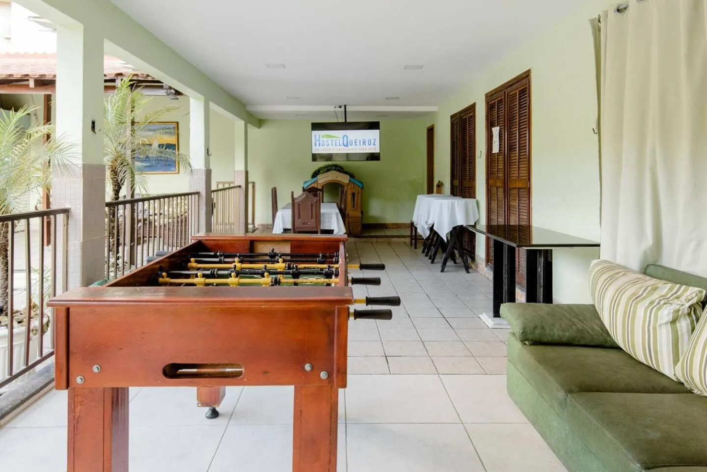 Communal lounge/ TV room in Pousada Queiroz