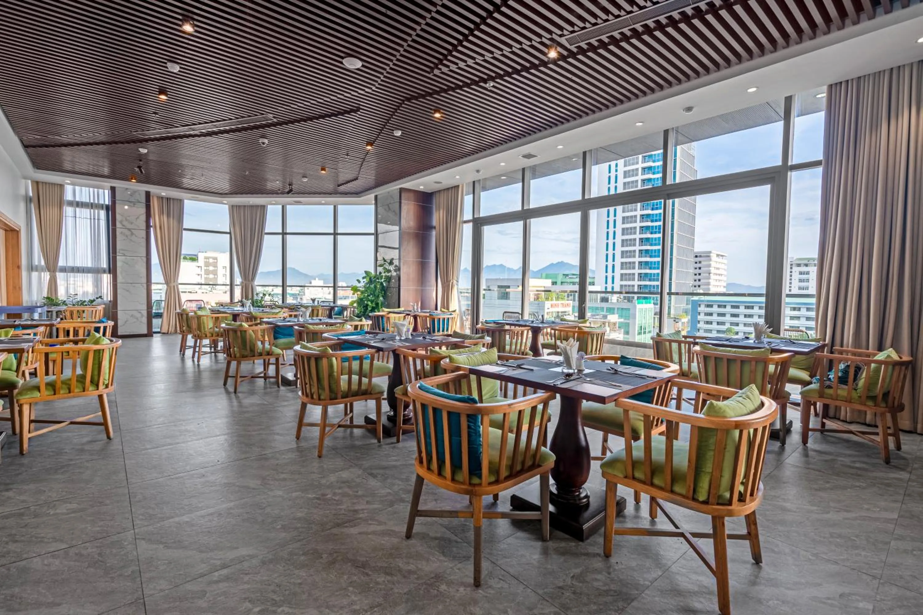 Restaurant/places to eat in G8 Luxury Hotel and Spa Da Nang