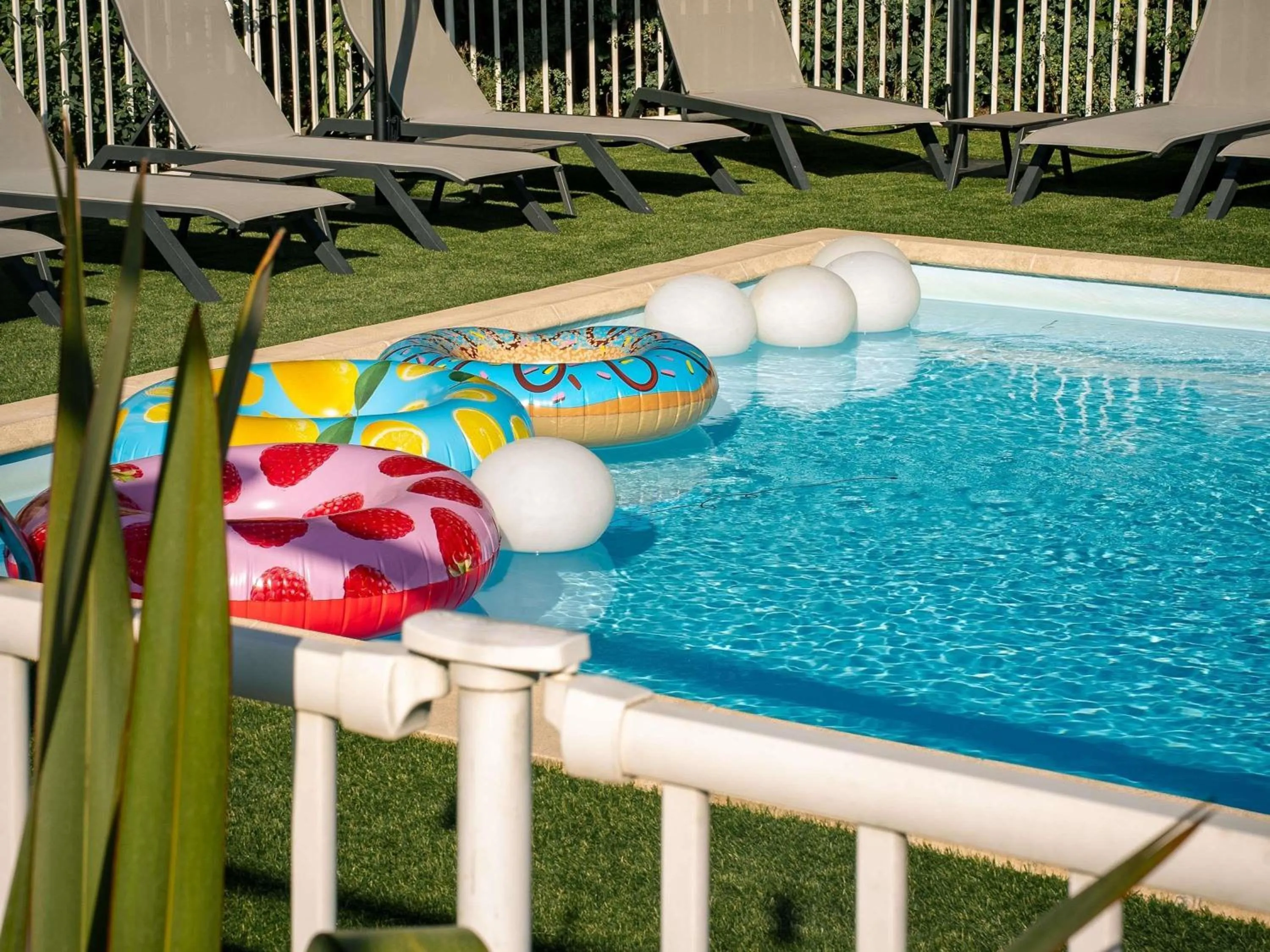 Pool view in Mercure Aix en Provence Beaumanoir