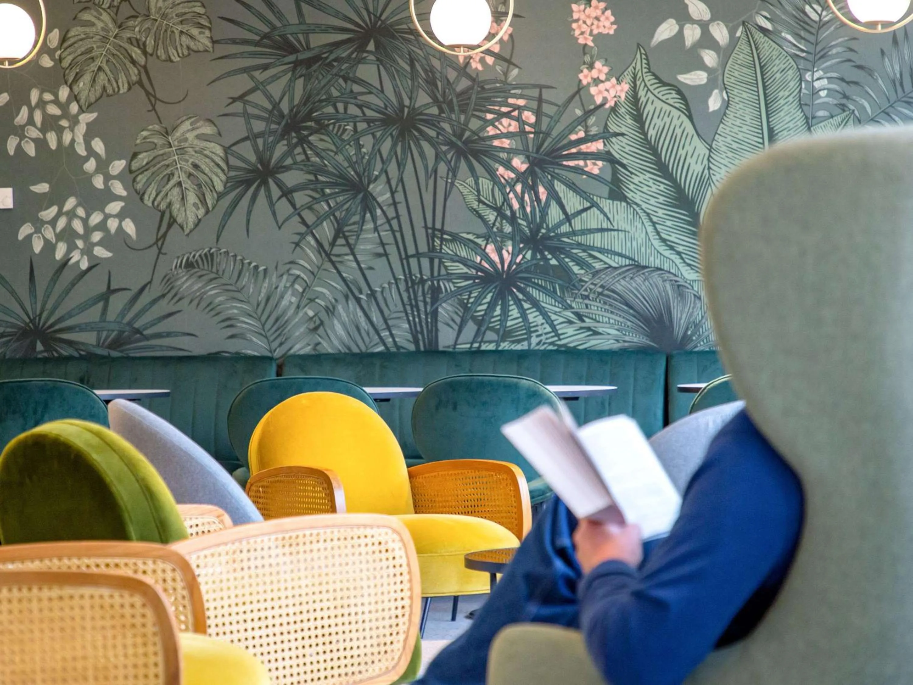 Property building in Novotel Aix-en-Provence Beaumanoir