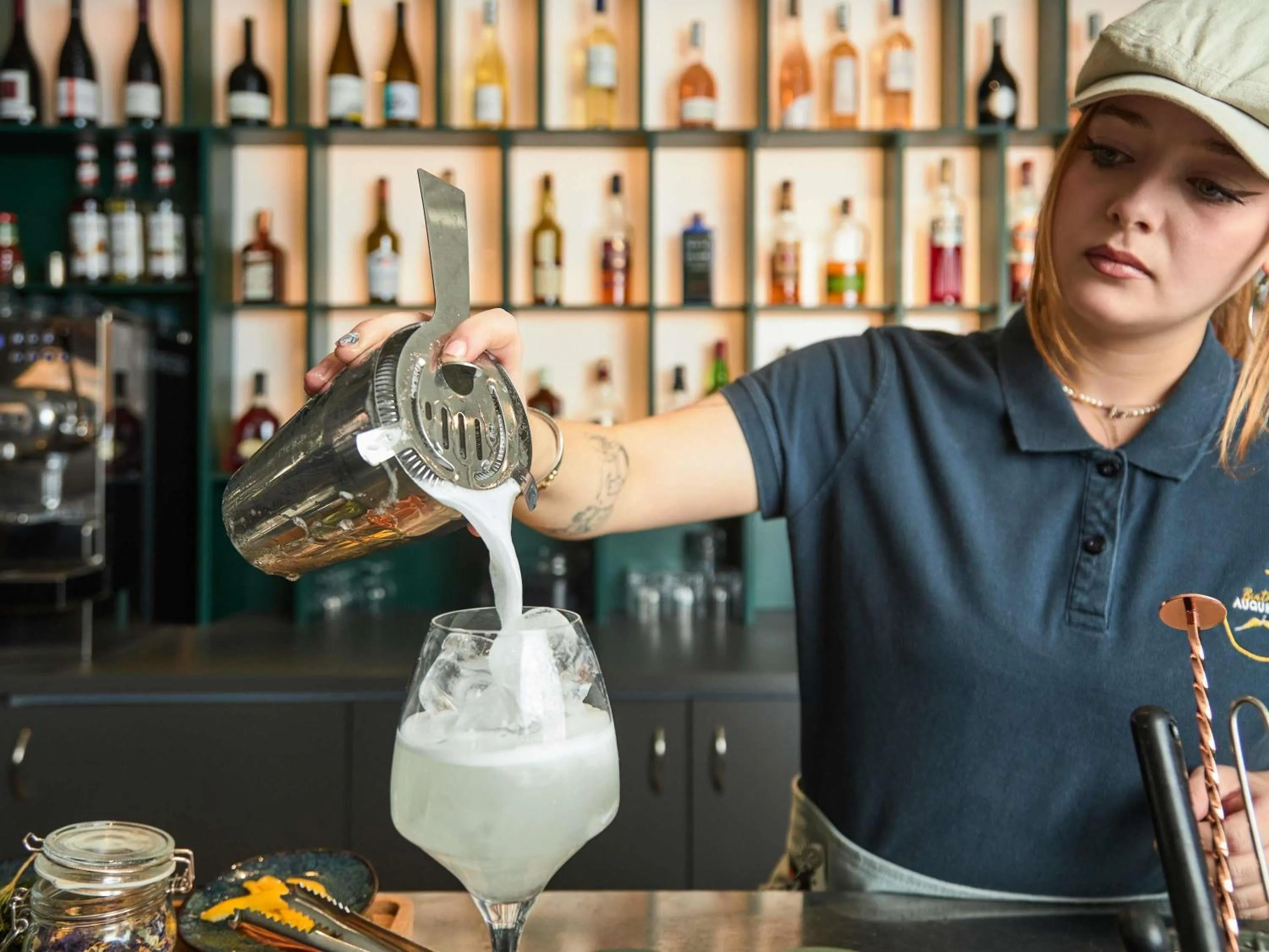 Lounge or bar in Mercure Aix en Provence Beaumanoir