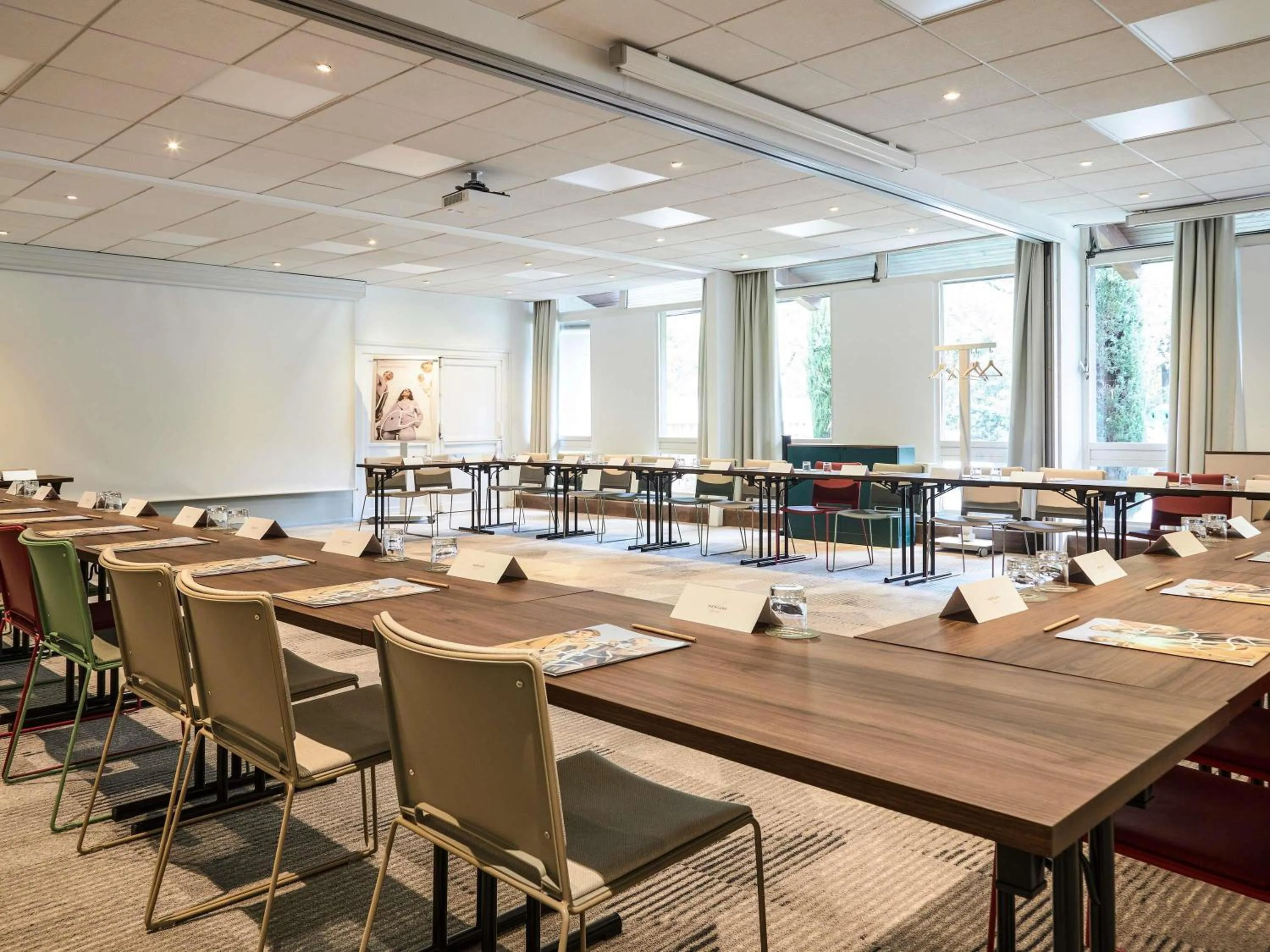 Meeting/conference room in Mercure Aix en Provence Beaumanoir