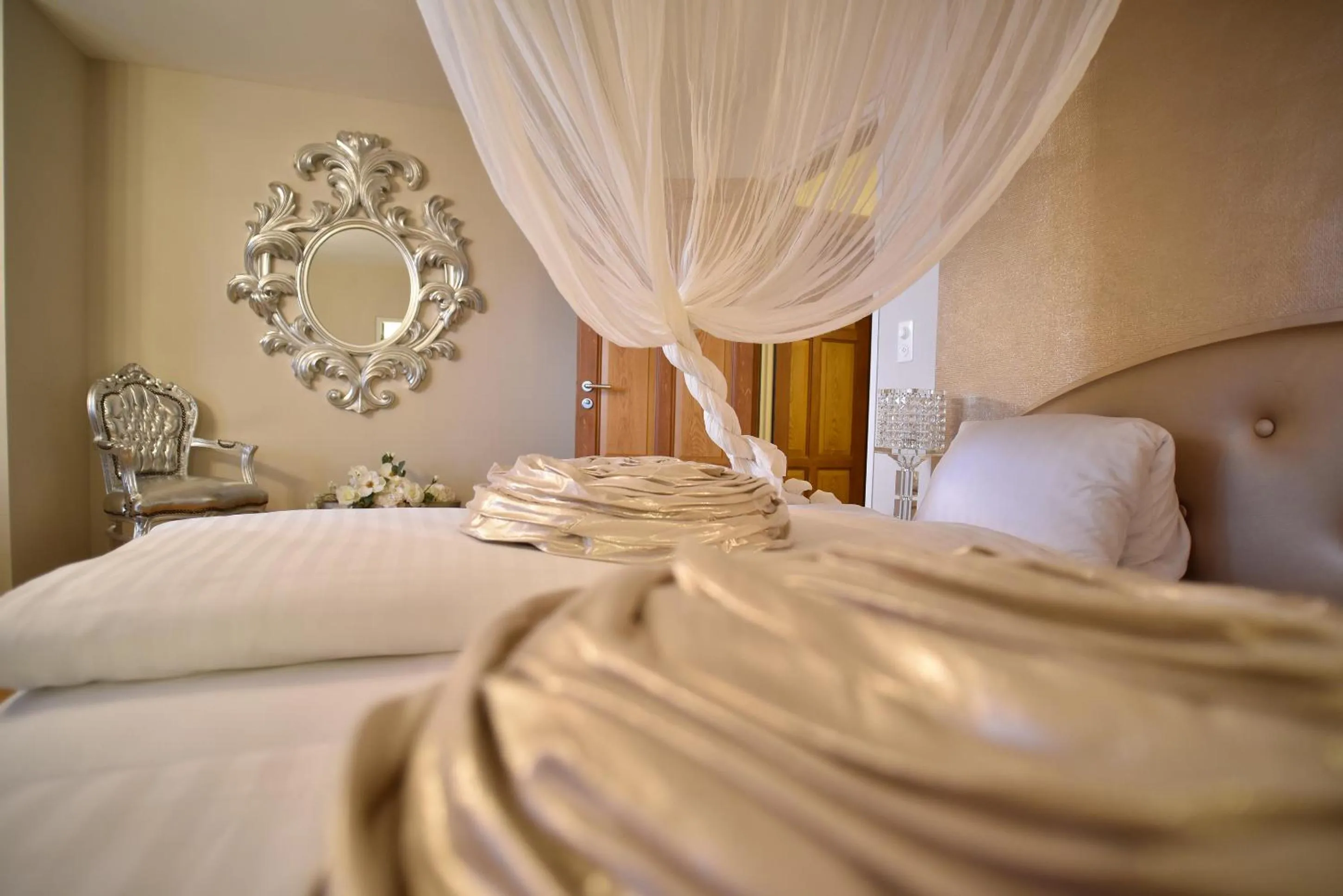 Photo of the whole room in Schloss Wartensee