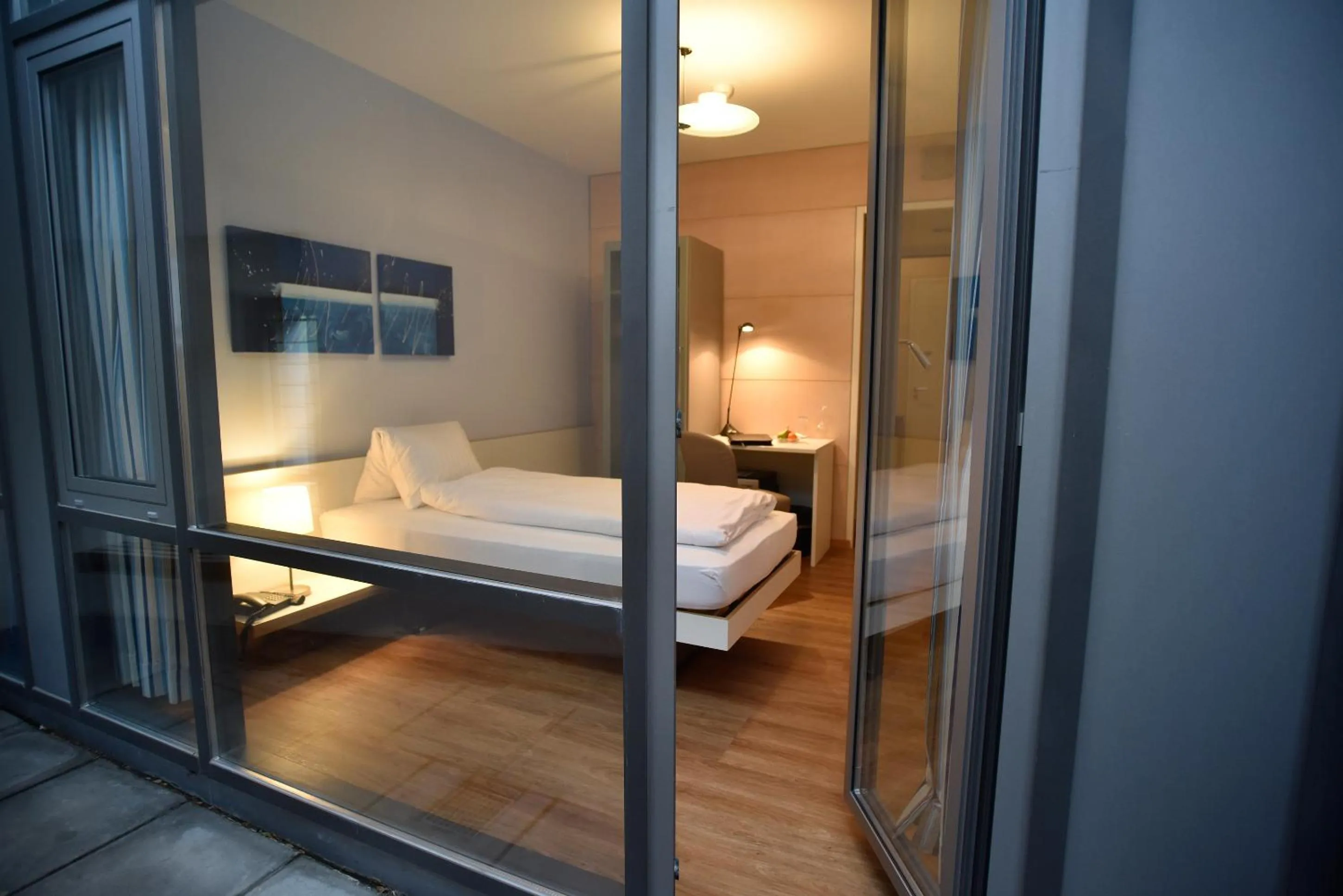 Photo of the whole room in Schloss Wartensee