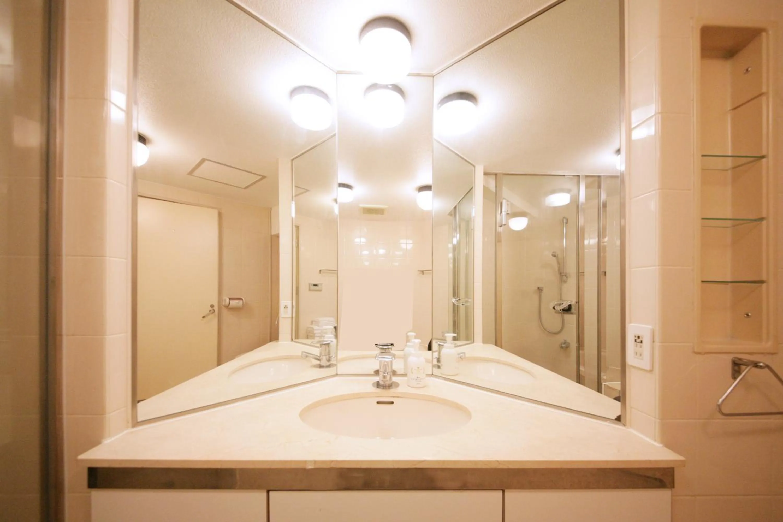 Photo of the whole room in ZONK HOTEL Nakasu