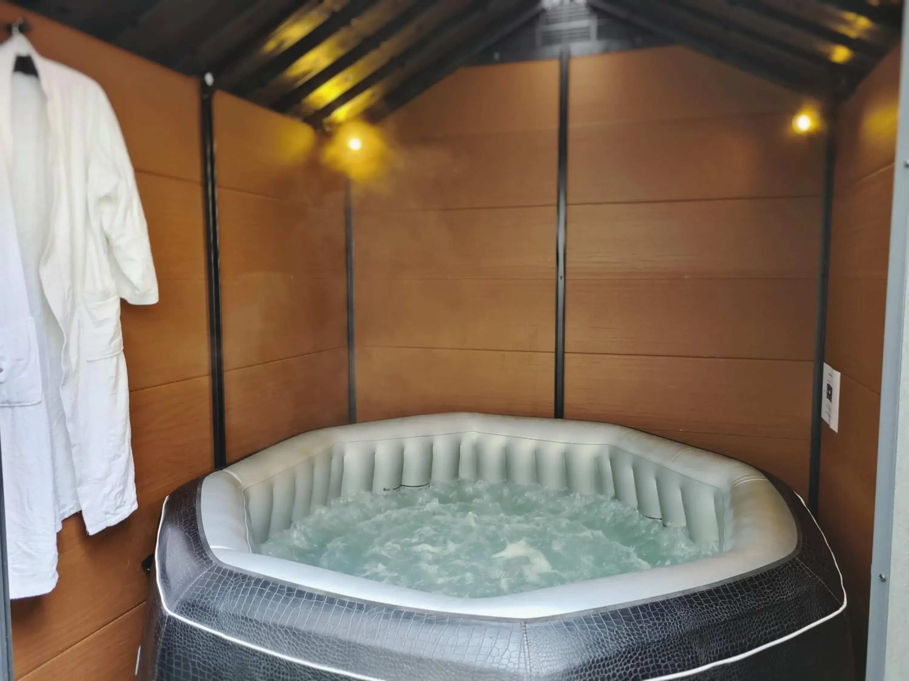 Deluxe Double Room with Terrace and Jacuzzi in L'Empire Paris - Louvre Deluxe Double Room with Terrace and Jacuzzi in L'Empire Paris - Louvre