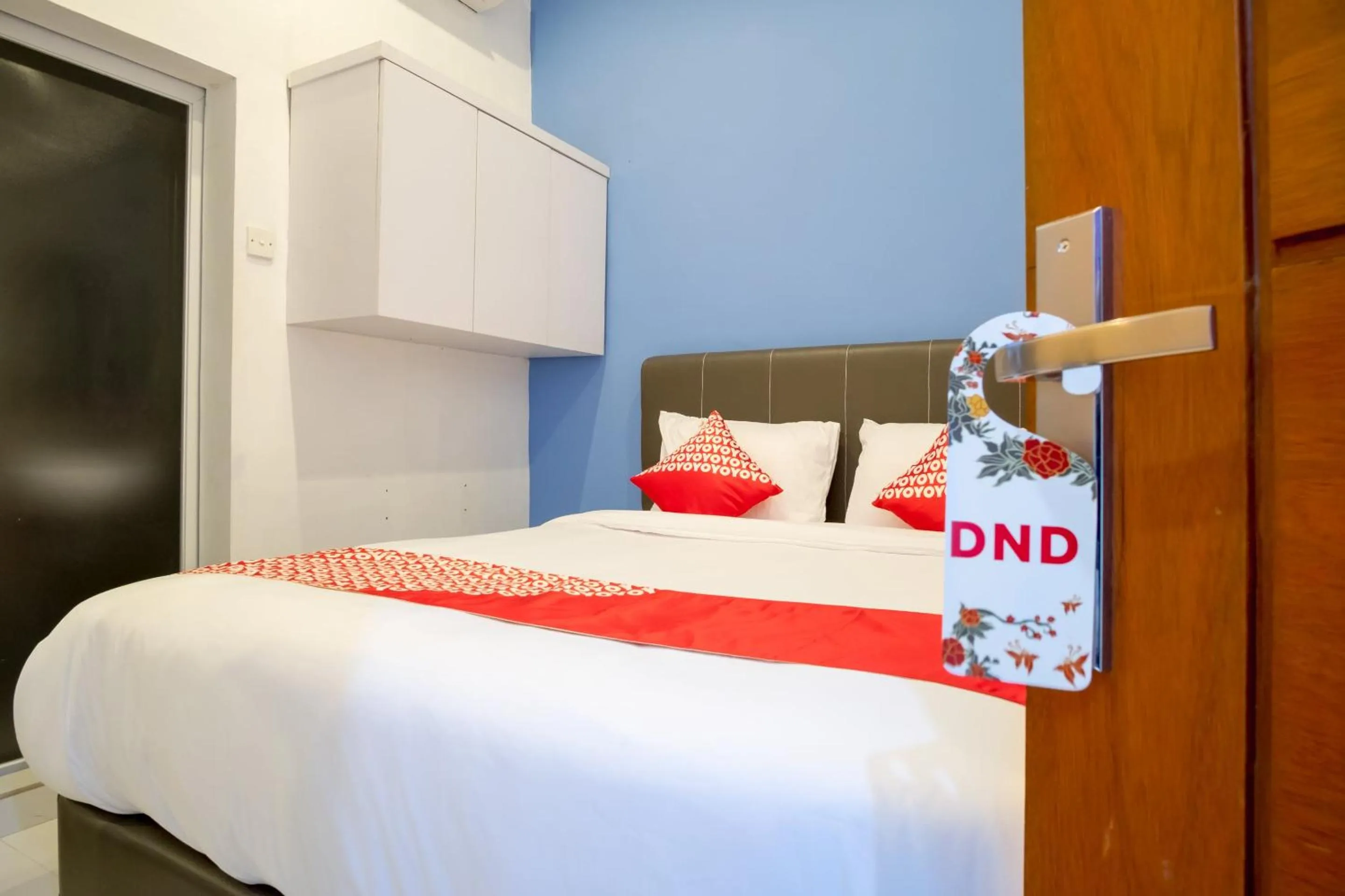 Bedroom, Bed in Hotel O Royal Guest House