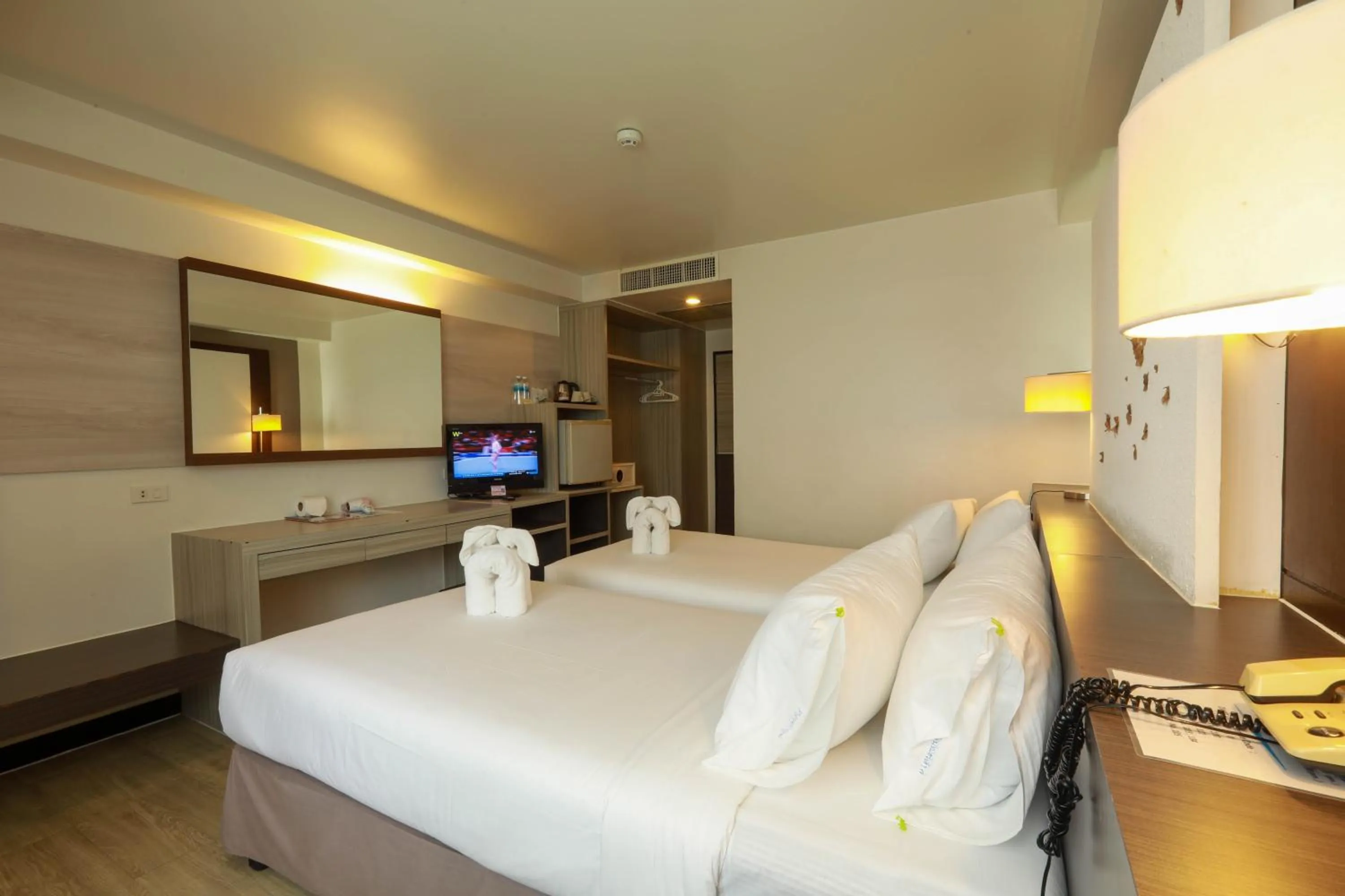Bed in Flipper House Hotel - SHA Extra Plus