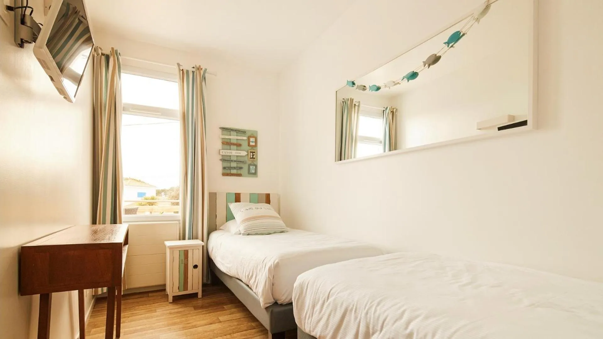 Bedroom, Bed in Logis Hôtel La Chaize