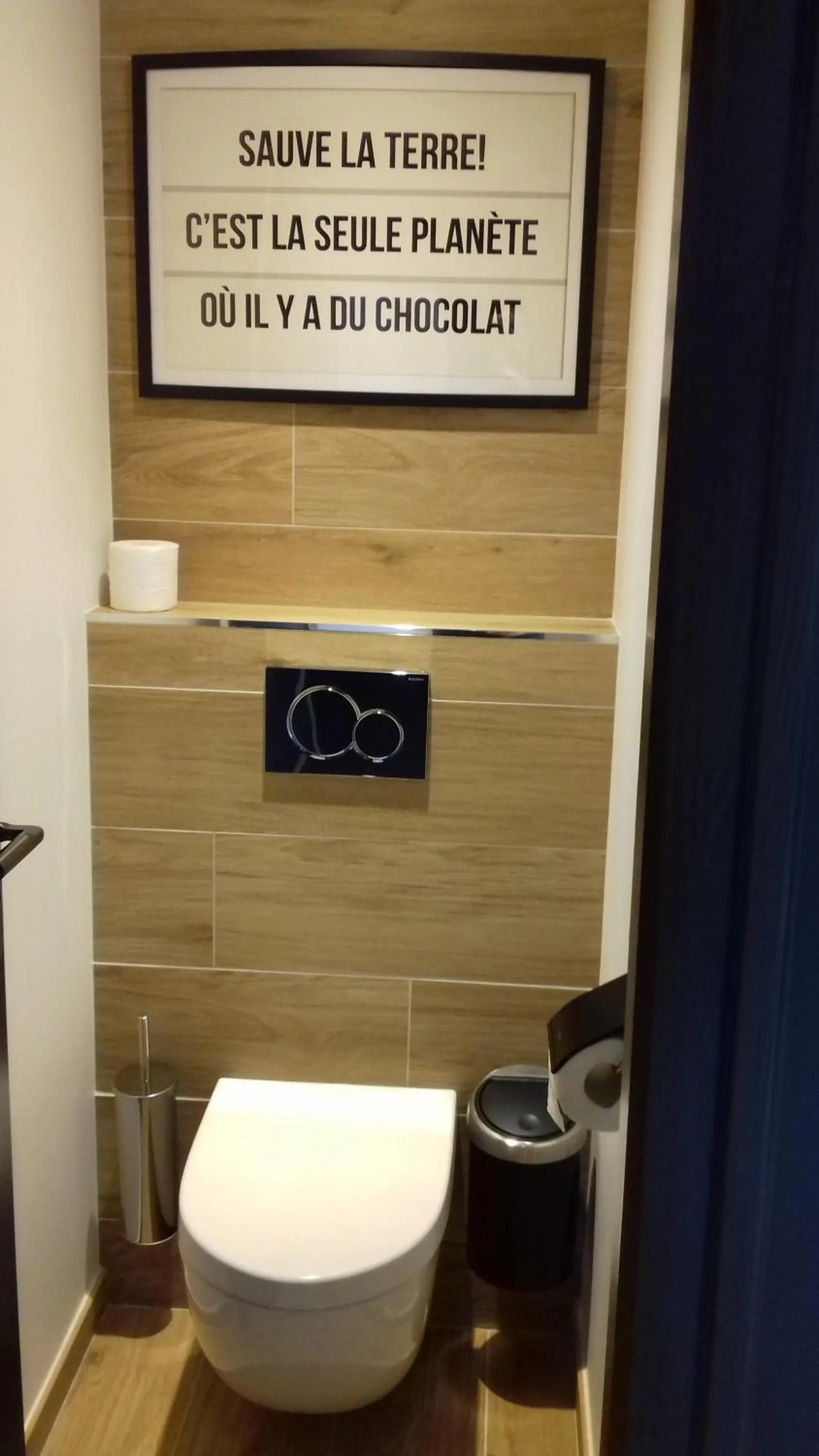 Toilet in Logis Hôtel La Chaize