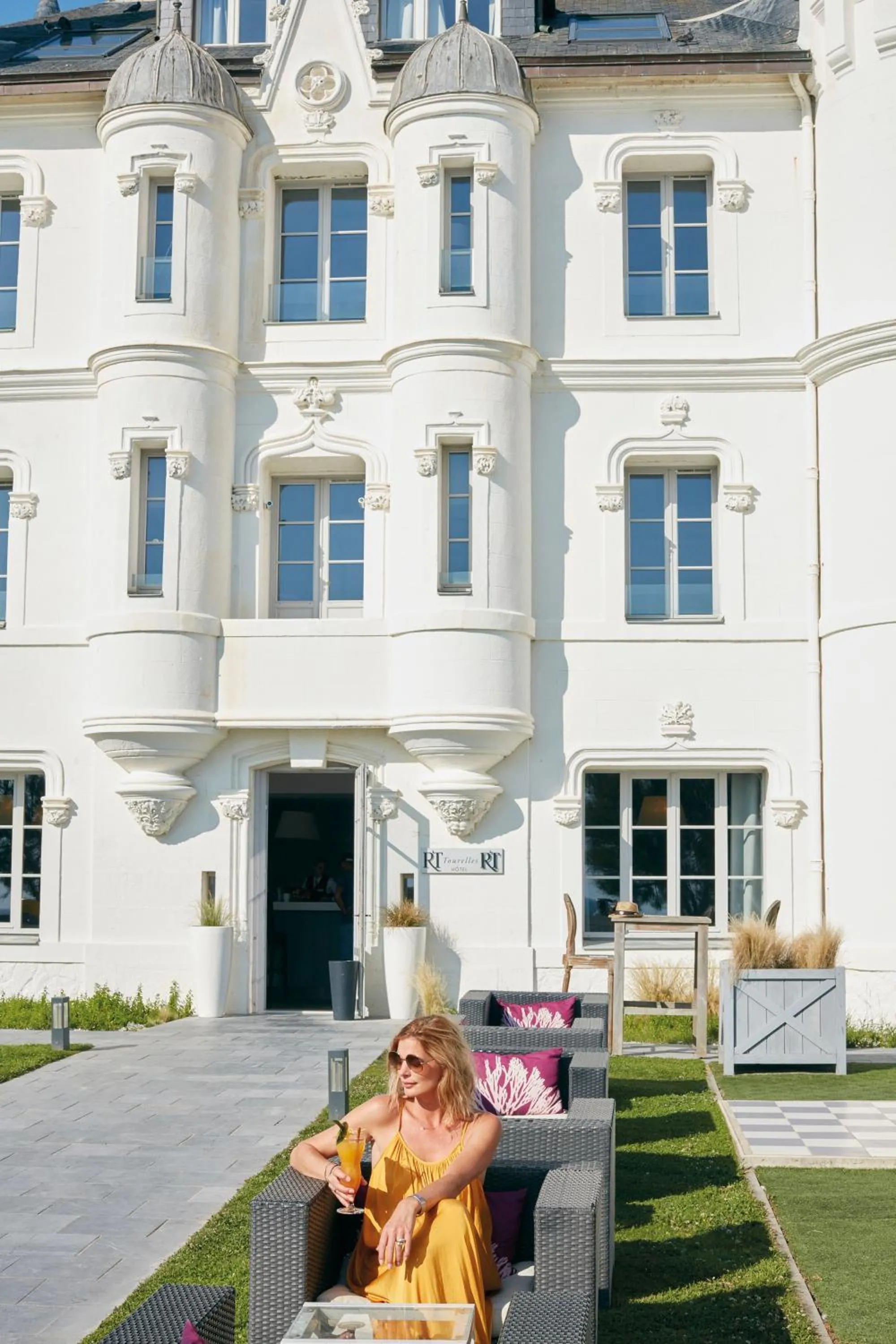 Property building in Hôtel Château des Tourelles - Relais Thalasso & Spa