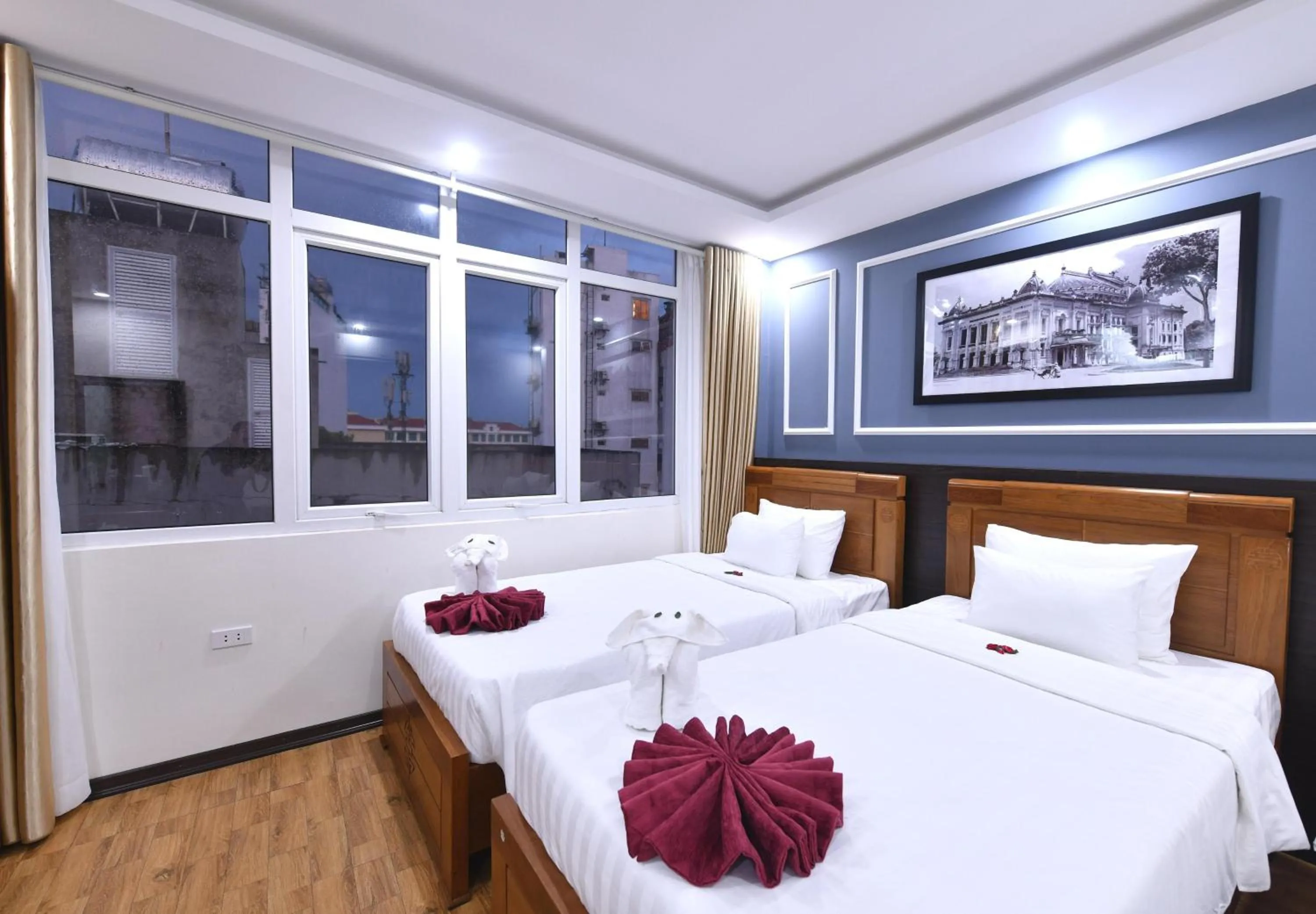 Bed in Hanoi Elpis Grand Hotel