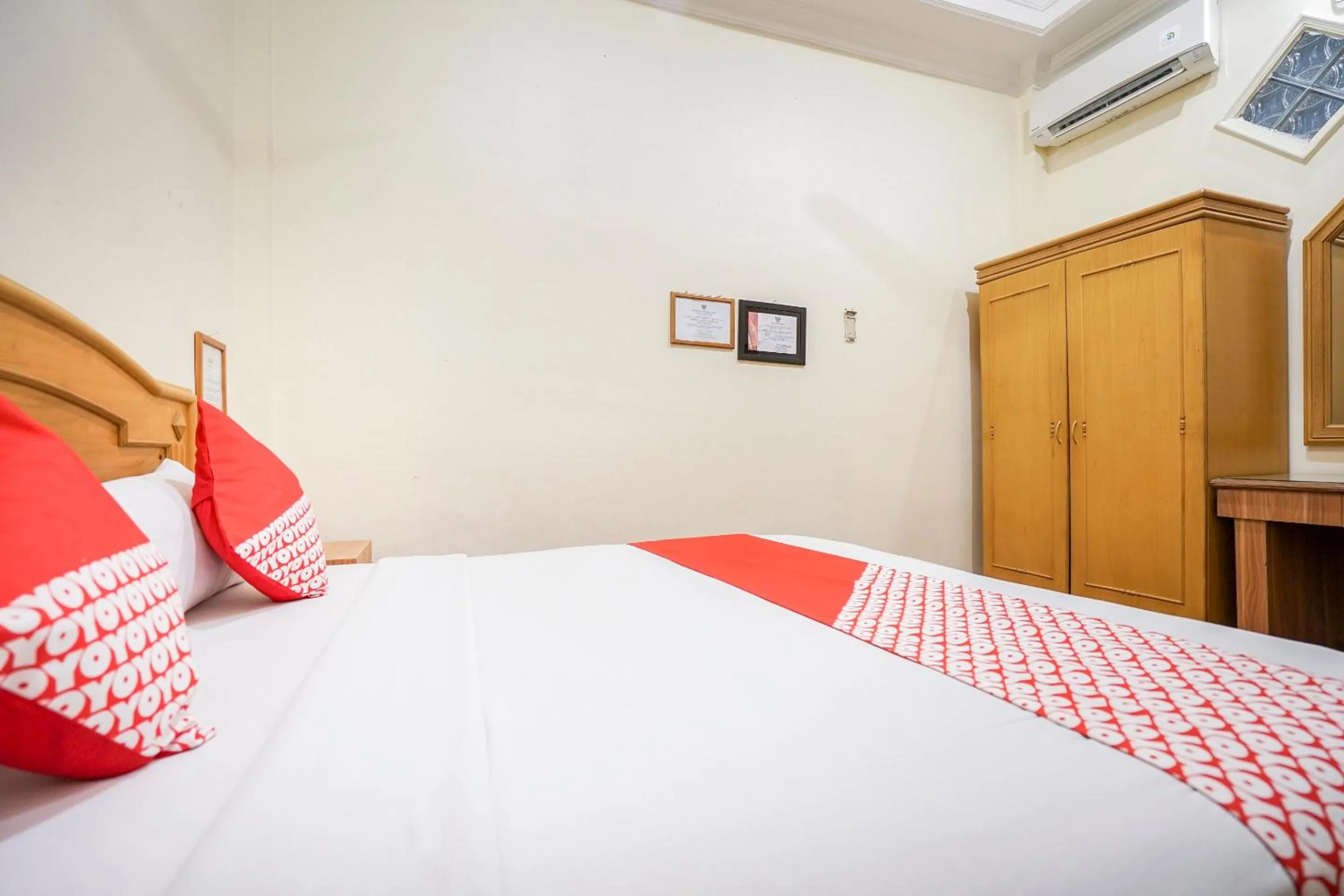 Bedroom in SUPER OYO 1173 Hotel Shofa Marwah