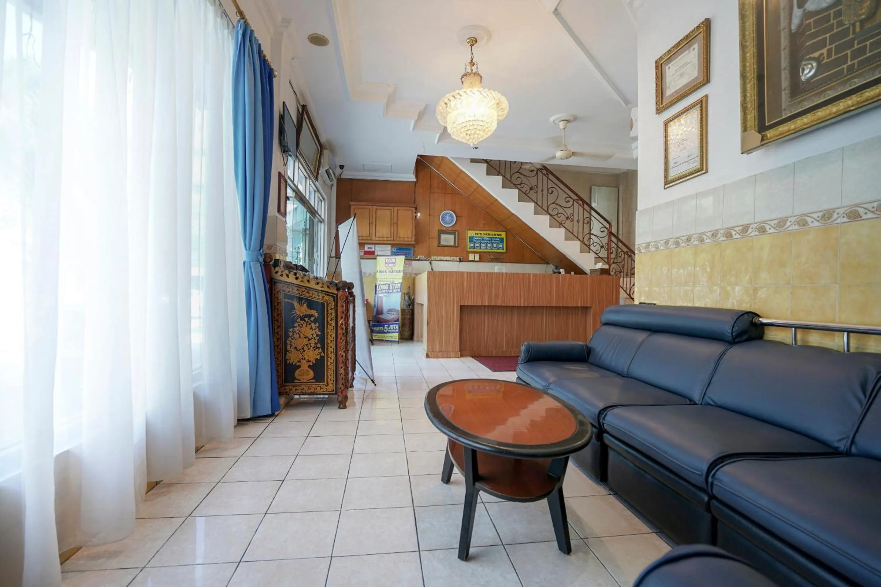 Lobby or reception in SUPER OYO 1173 Hotel Shofa Marwah