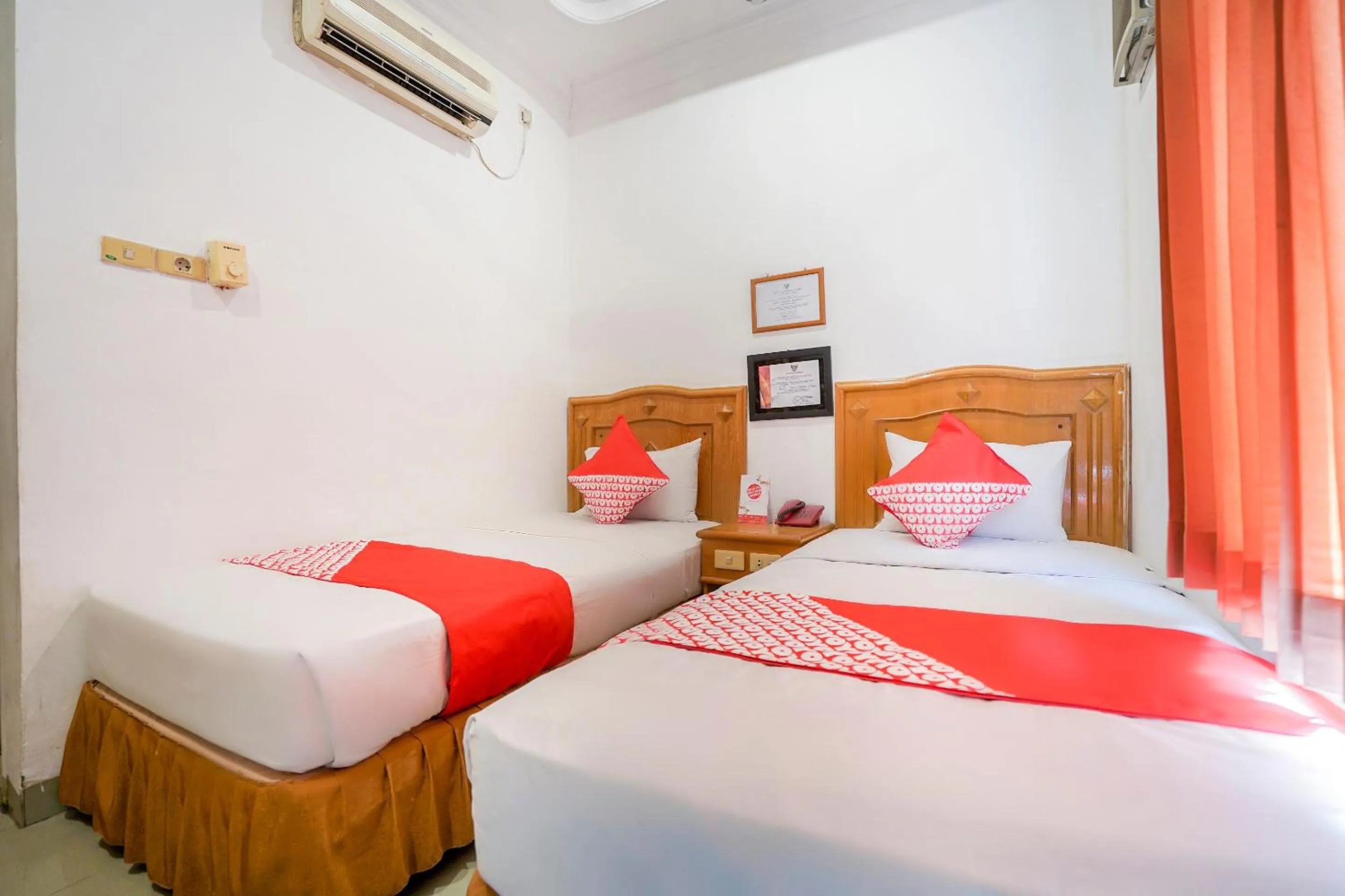Bedroom in SUPER OYO 1173 Hotel Shofa Marwah