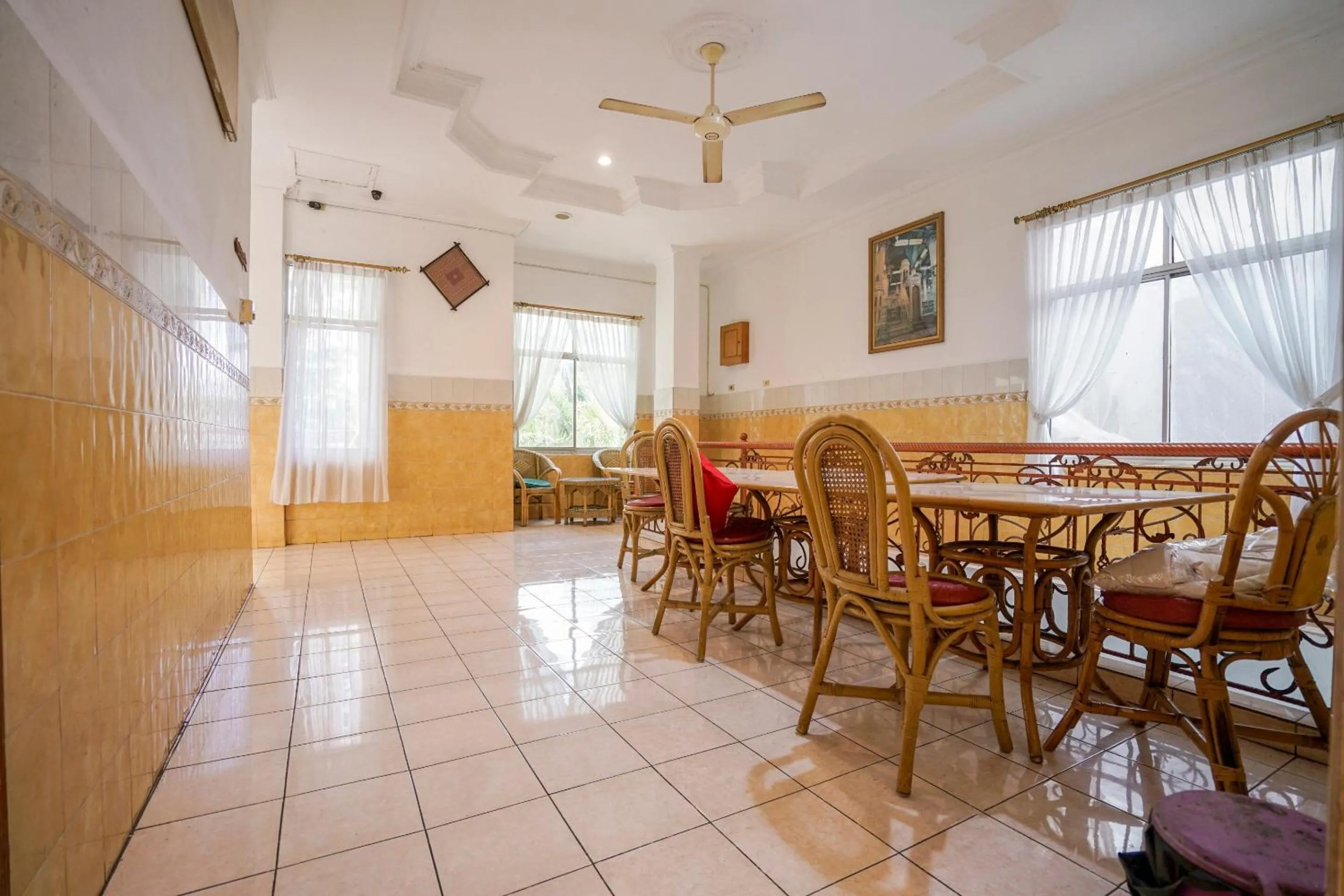 Lobby or reception in SUPER OYO 1173 Hotel Shofa Marwah