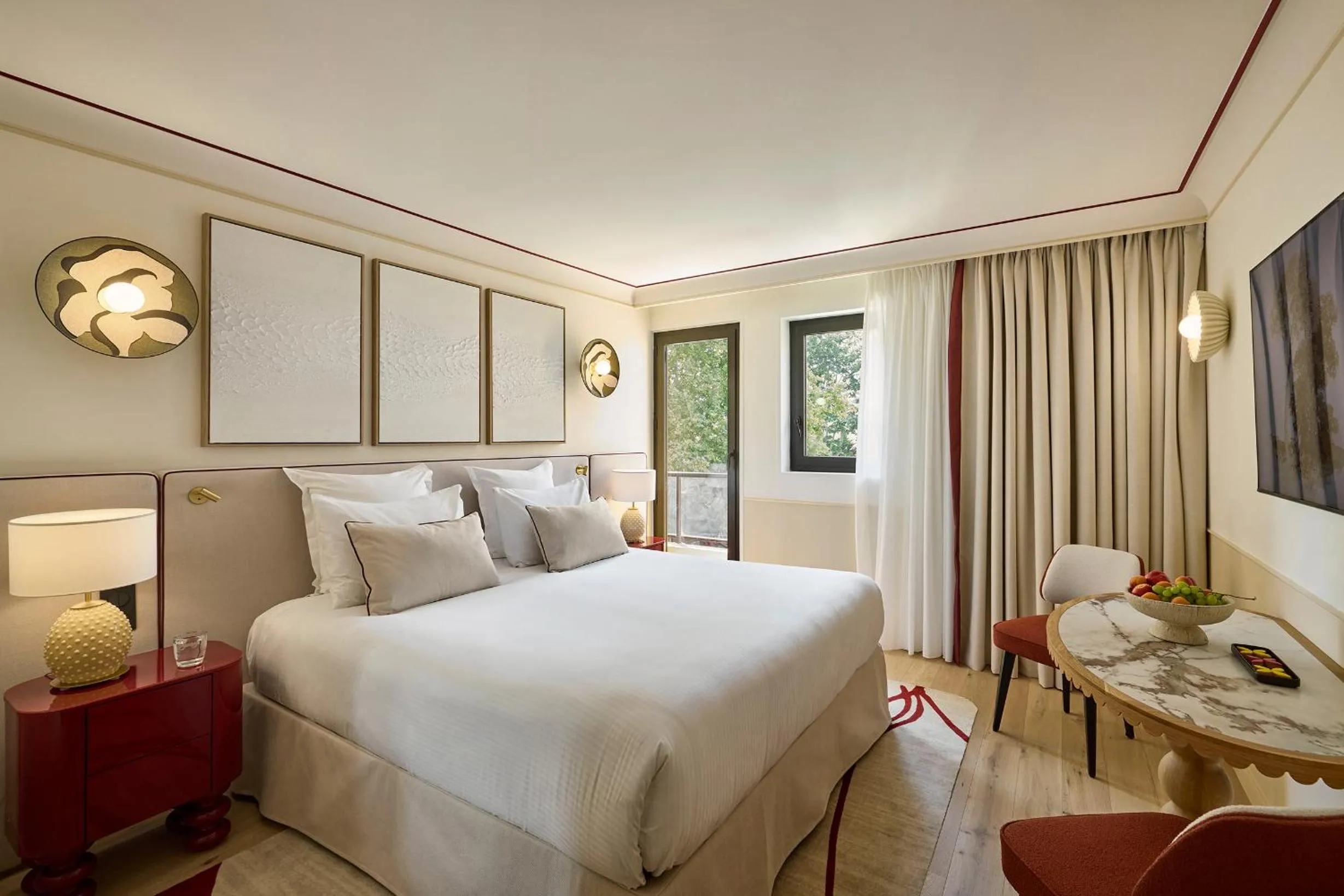 Bed in Grand Hôtel Roi René Aix - MGallery Collection