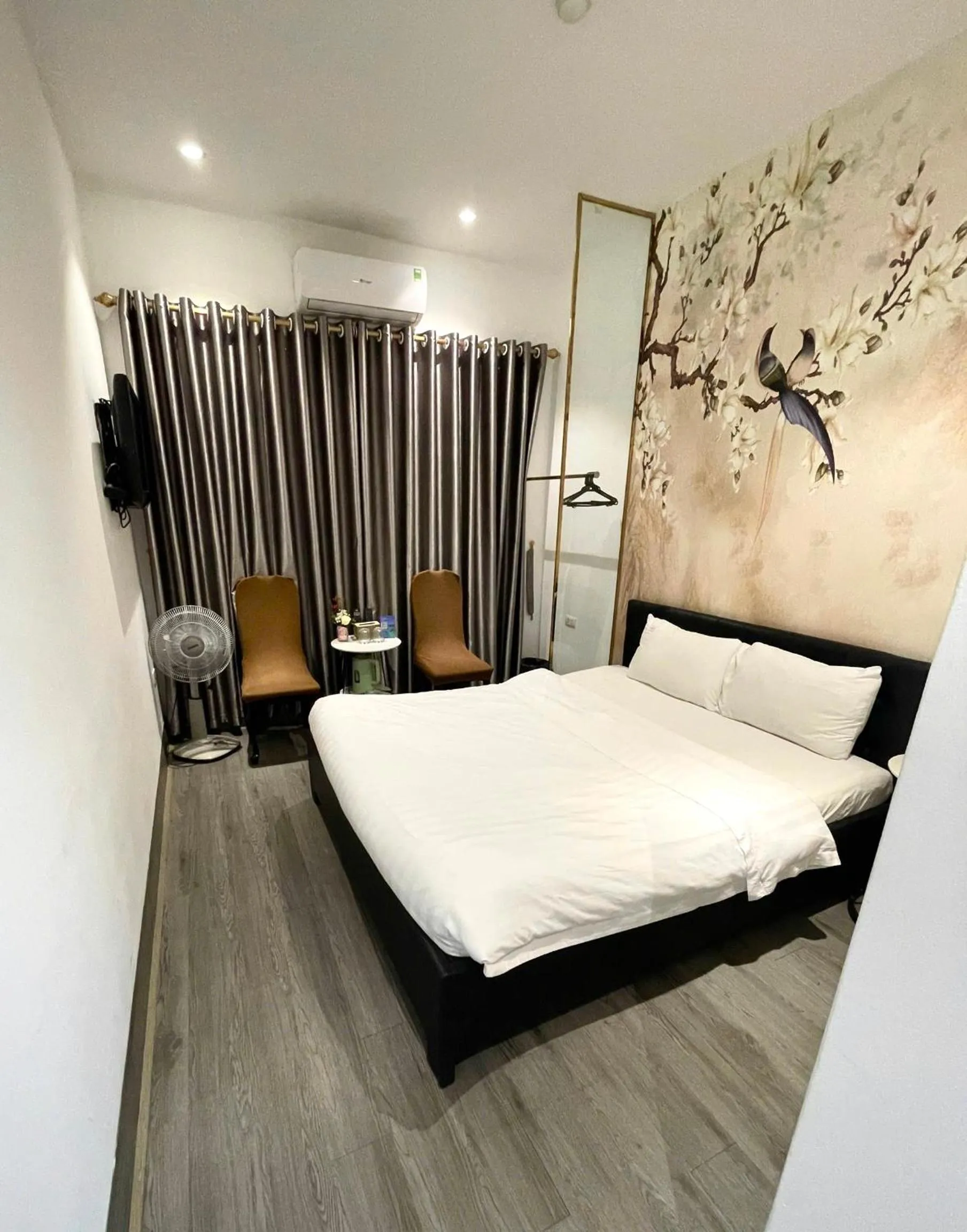 Photo of the whole room, Bed in BH Riverside Hotel