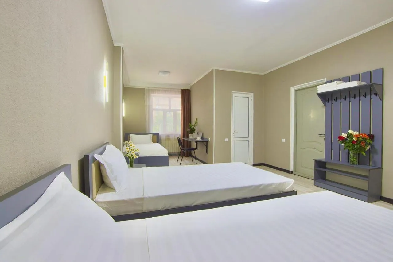 Photo of the whole room, Bed in Altamira Hotel