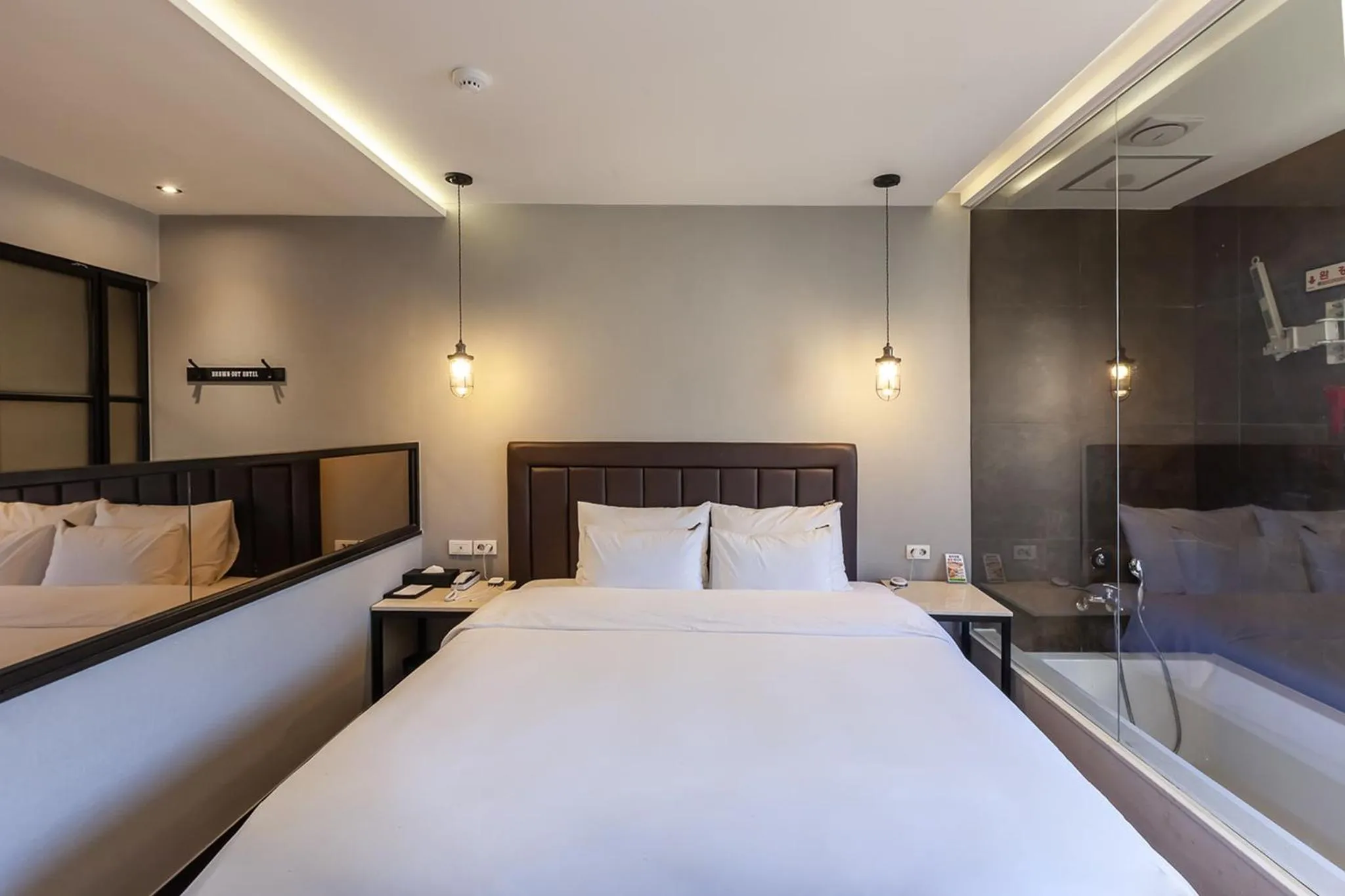 Bed in Beomil Brown Dot Hotel