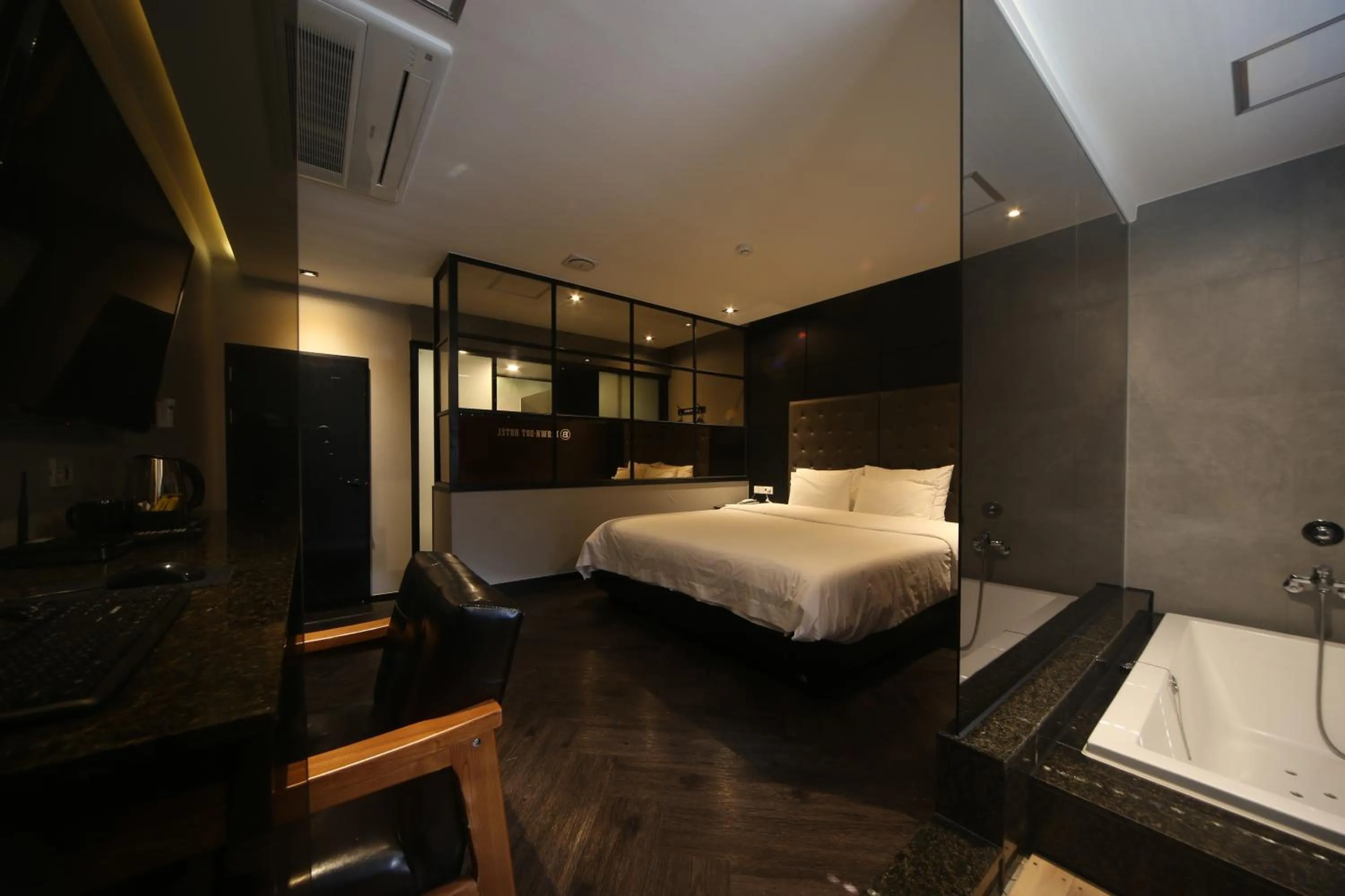 Photo of the whole room, Bed in Beomil Brown Dot Hotel