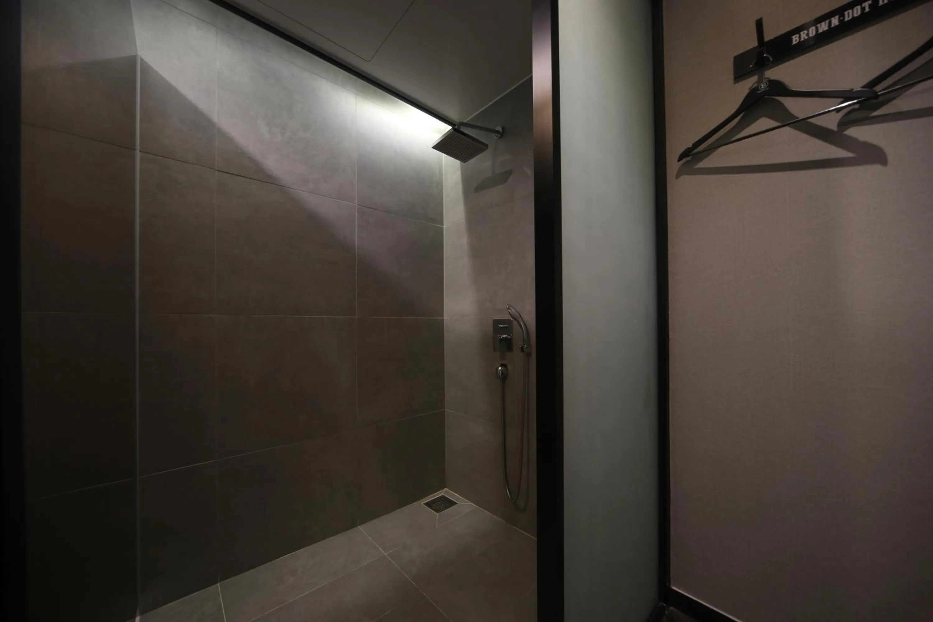 Shower in Beomil Brown Dot Hotel