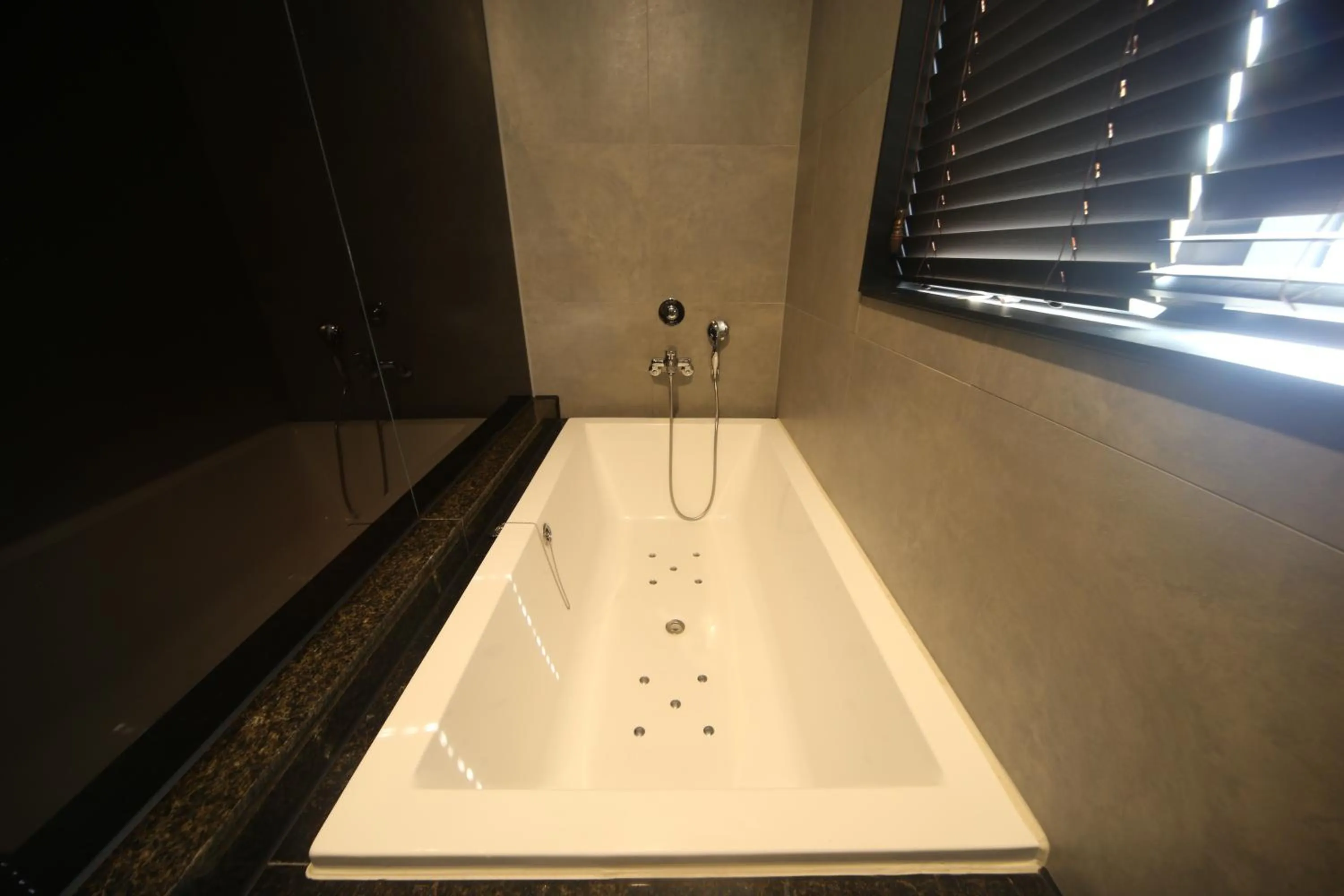 Bath in Beomil Brown Dot Hotel