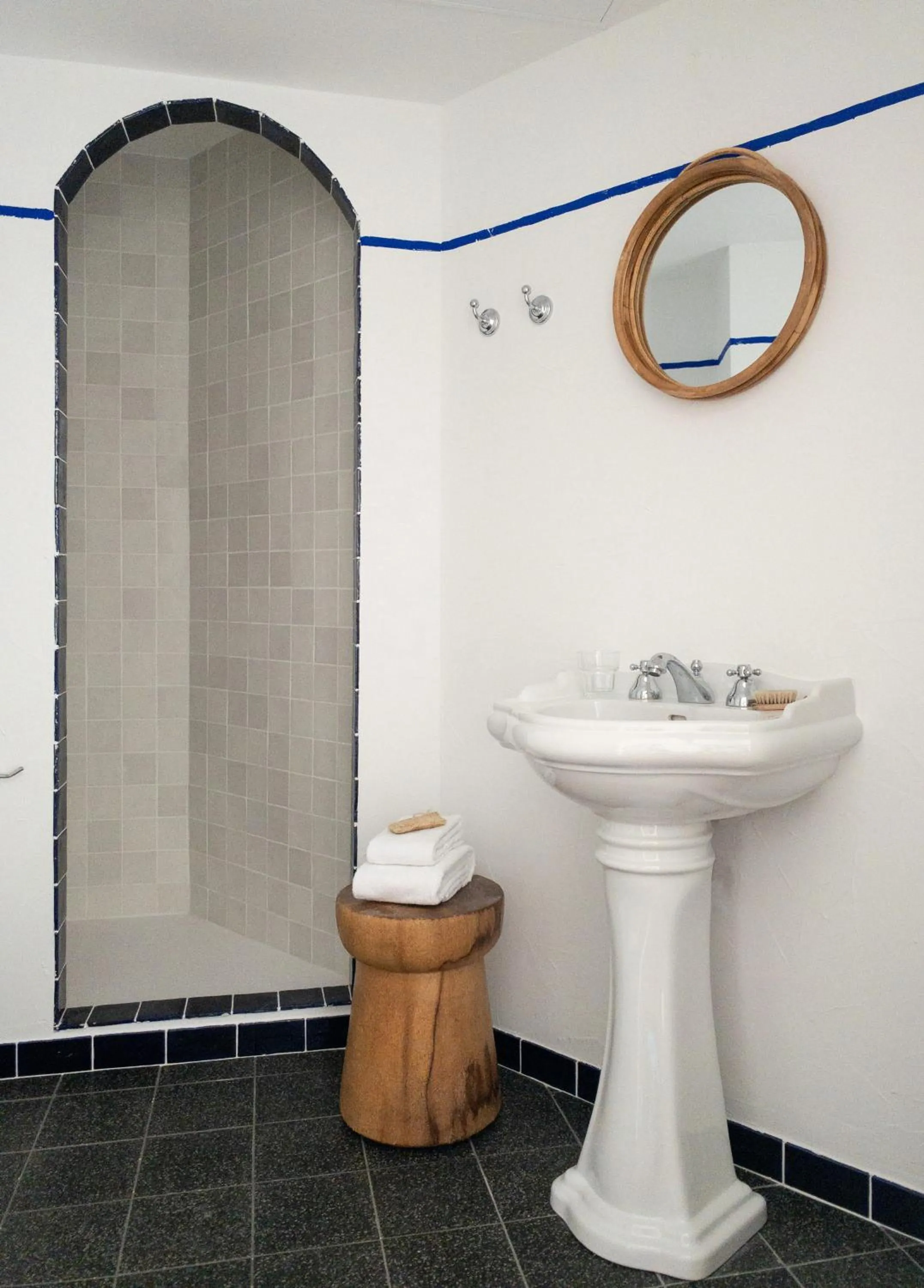 Decorative detail in Hôtel Le Sud