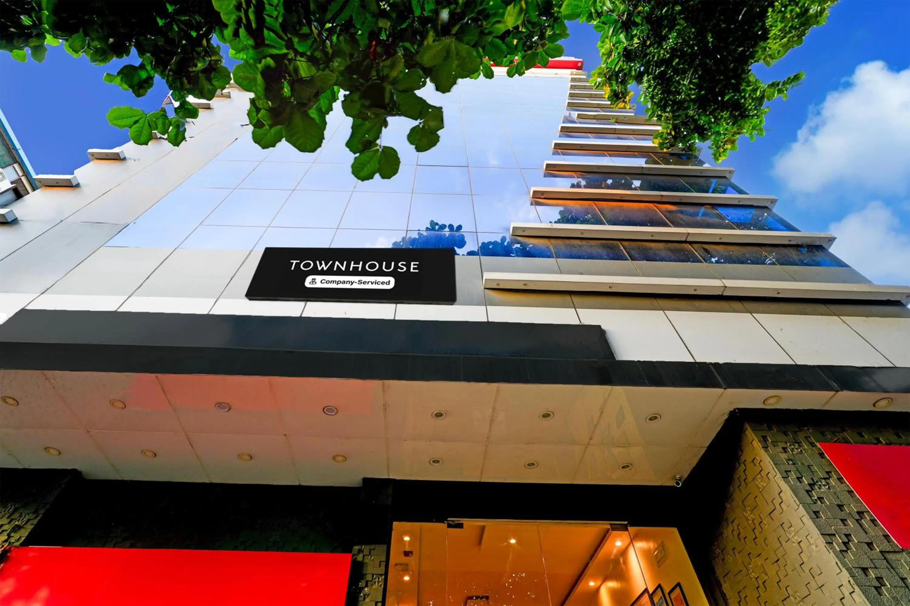 Facade/entrance in Super Townhouse Jayanagar