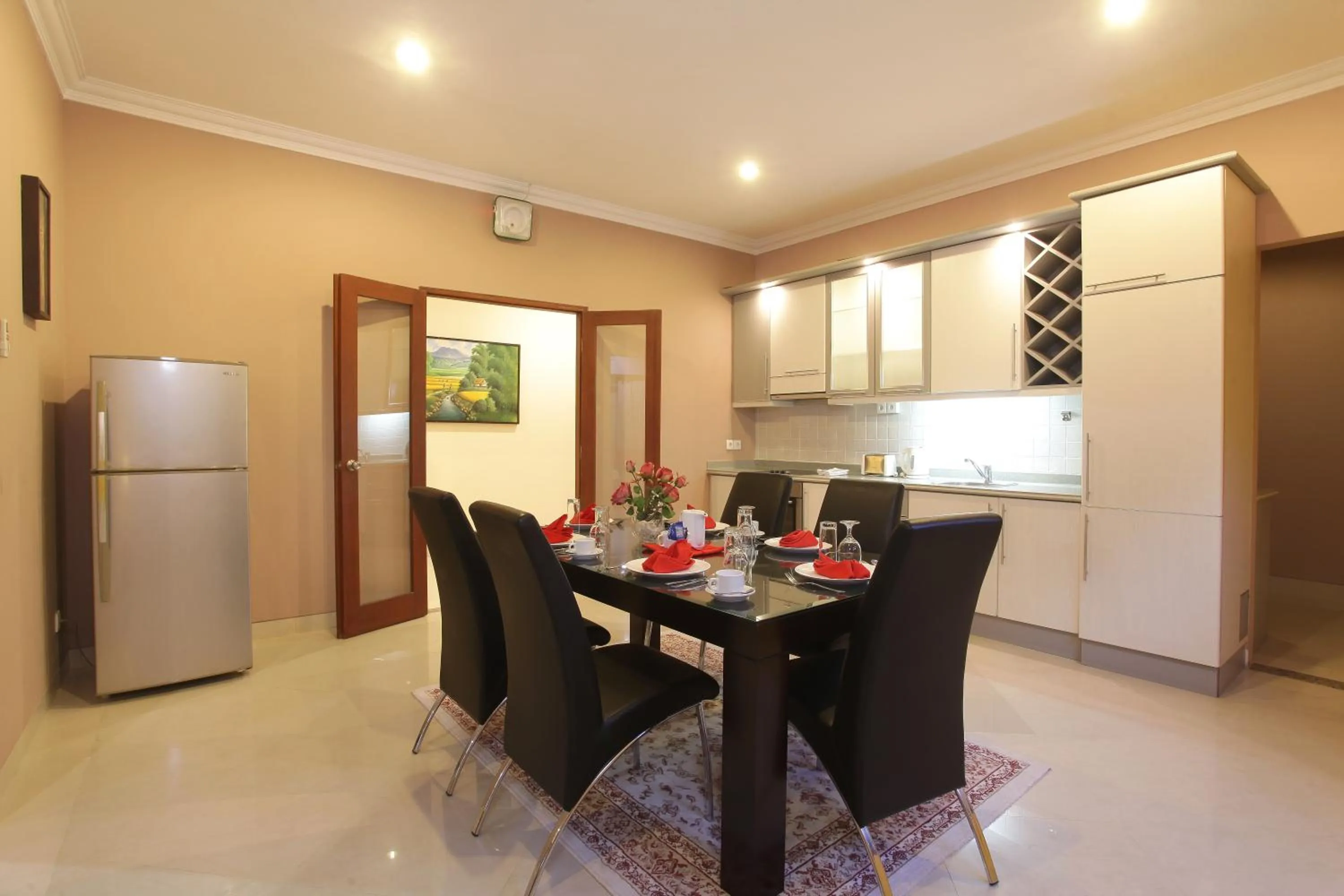 Kitchen or kitchenette in Peninsula Beach Resort