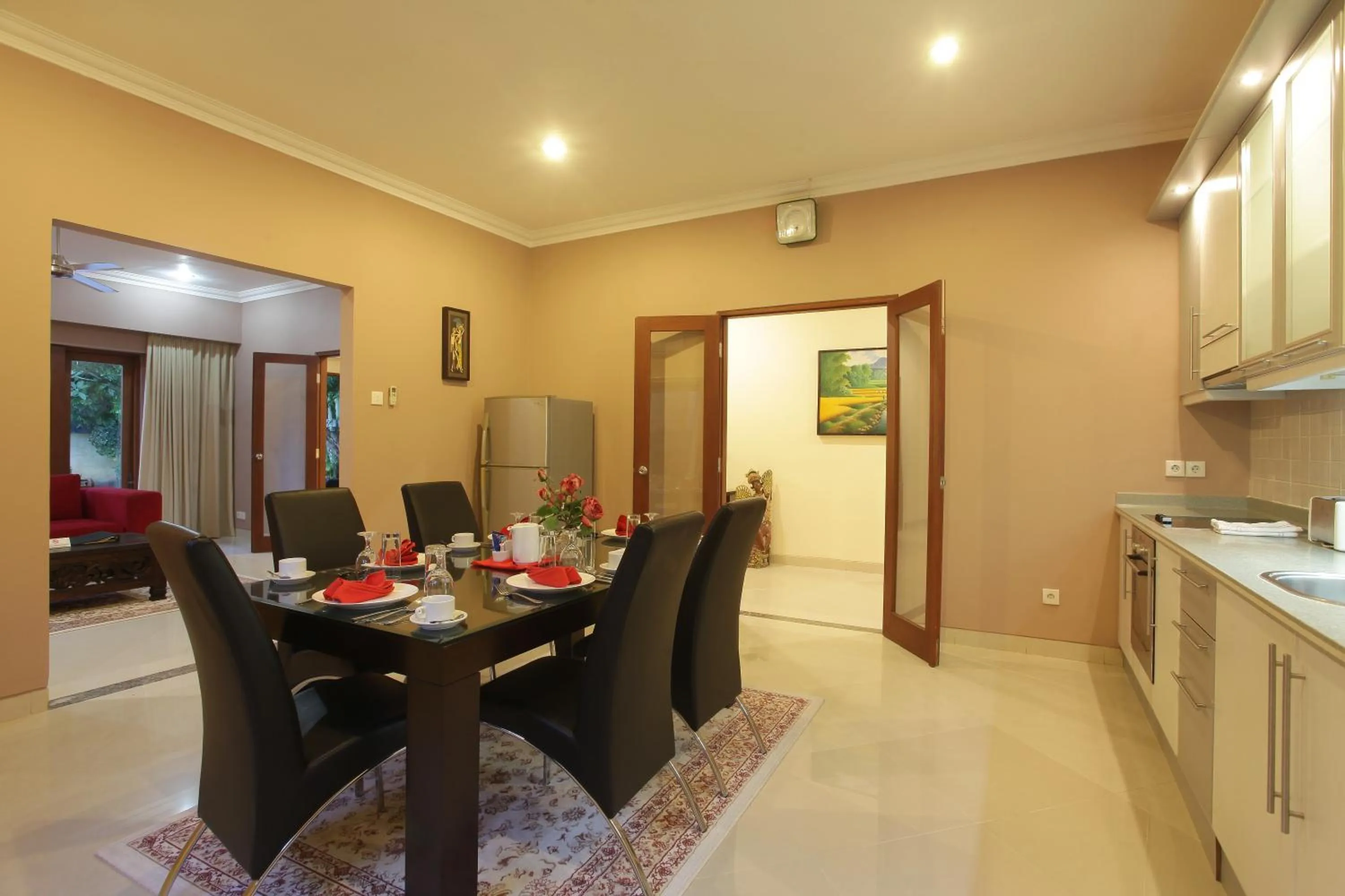 Kitchen or kitchenette in Peninsula Beach Resort