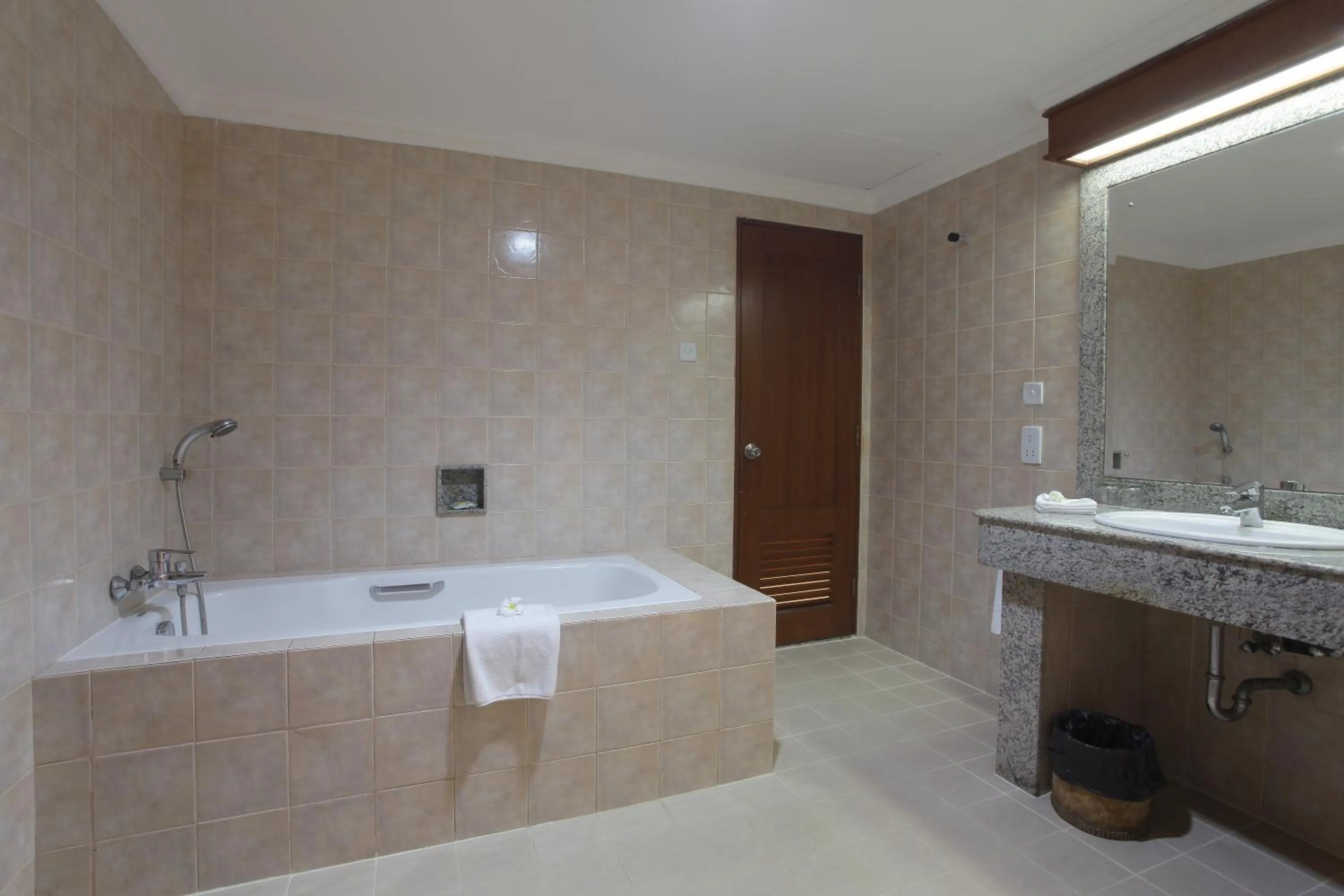 Bathroom in Peninsula Beach Resort