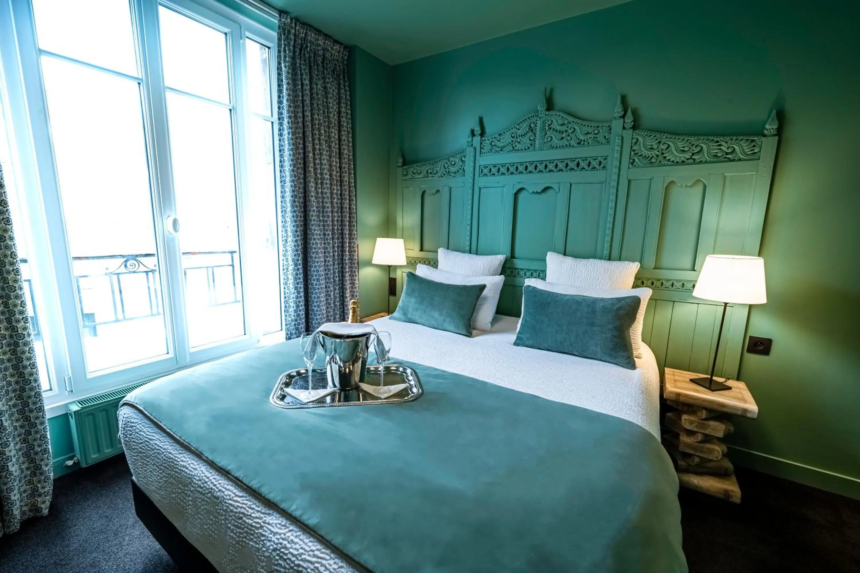 Bed in Hotel Villa Nicolo - Tour Eiffel