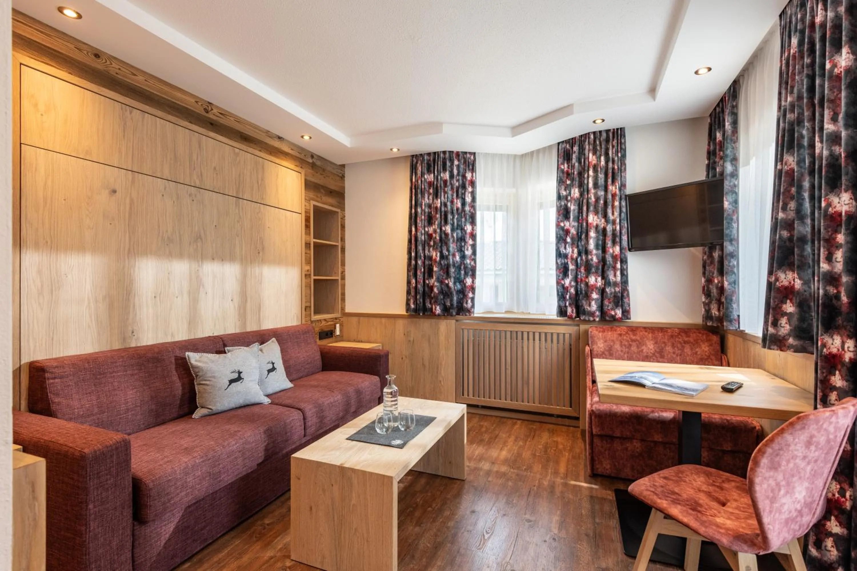 Living room in Hotel Alpina