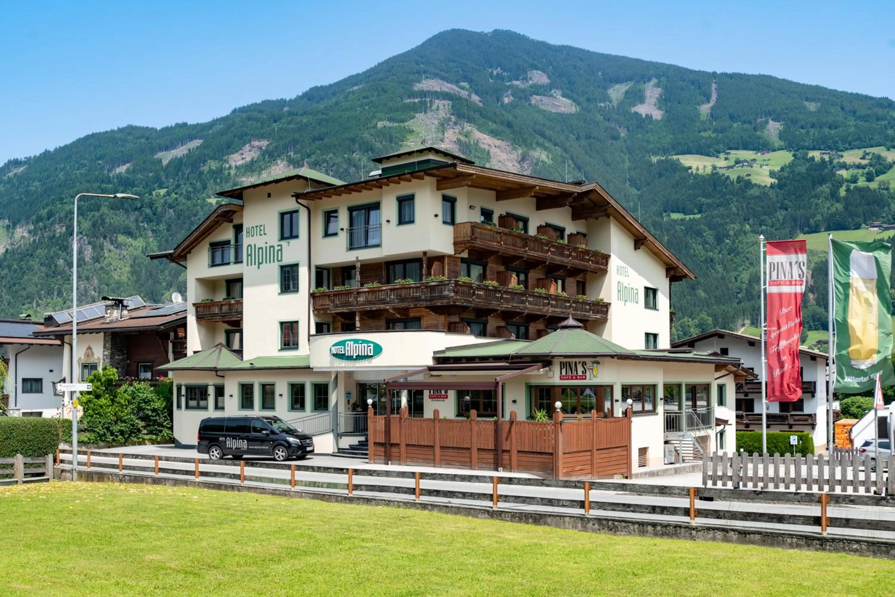 Property building in Hotel Alpina