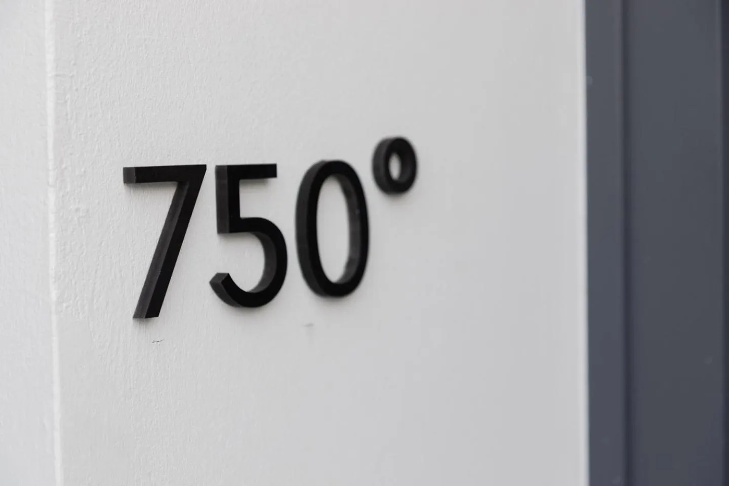 Text overlay in Karat Suites