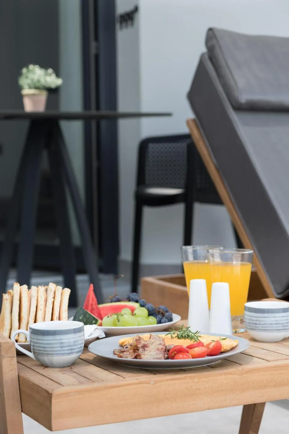 Breakfast in Karat Suites