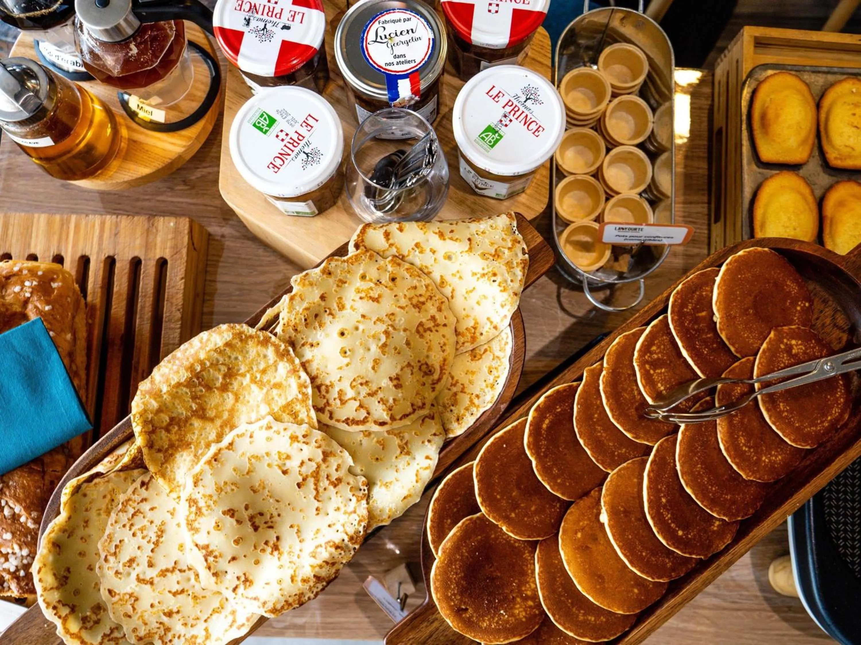 Restaurant/places to eat in Mercure Annemasse Porte De Genève