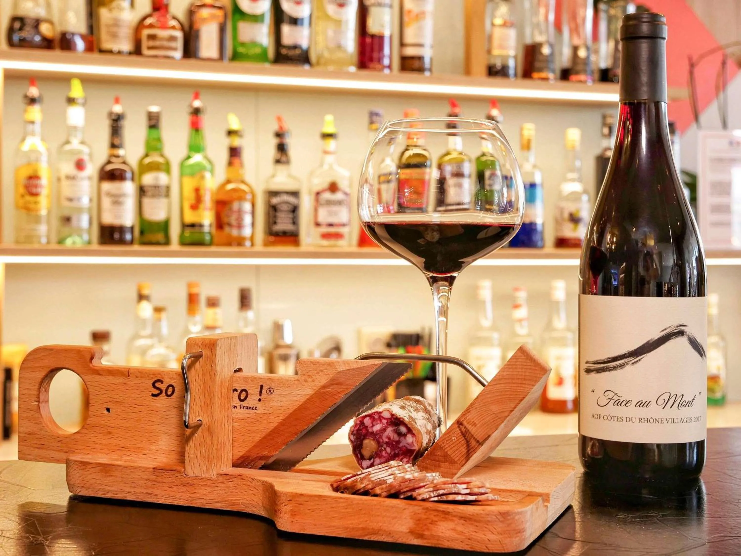 Lounge or bar in Mercure Annemasse Porte De Genève