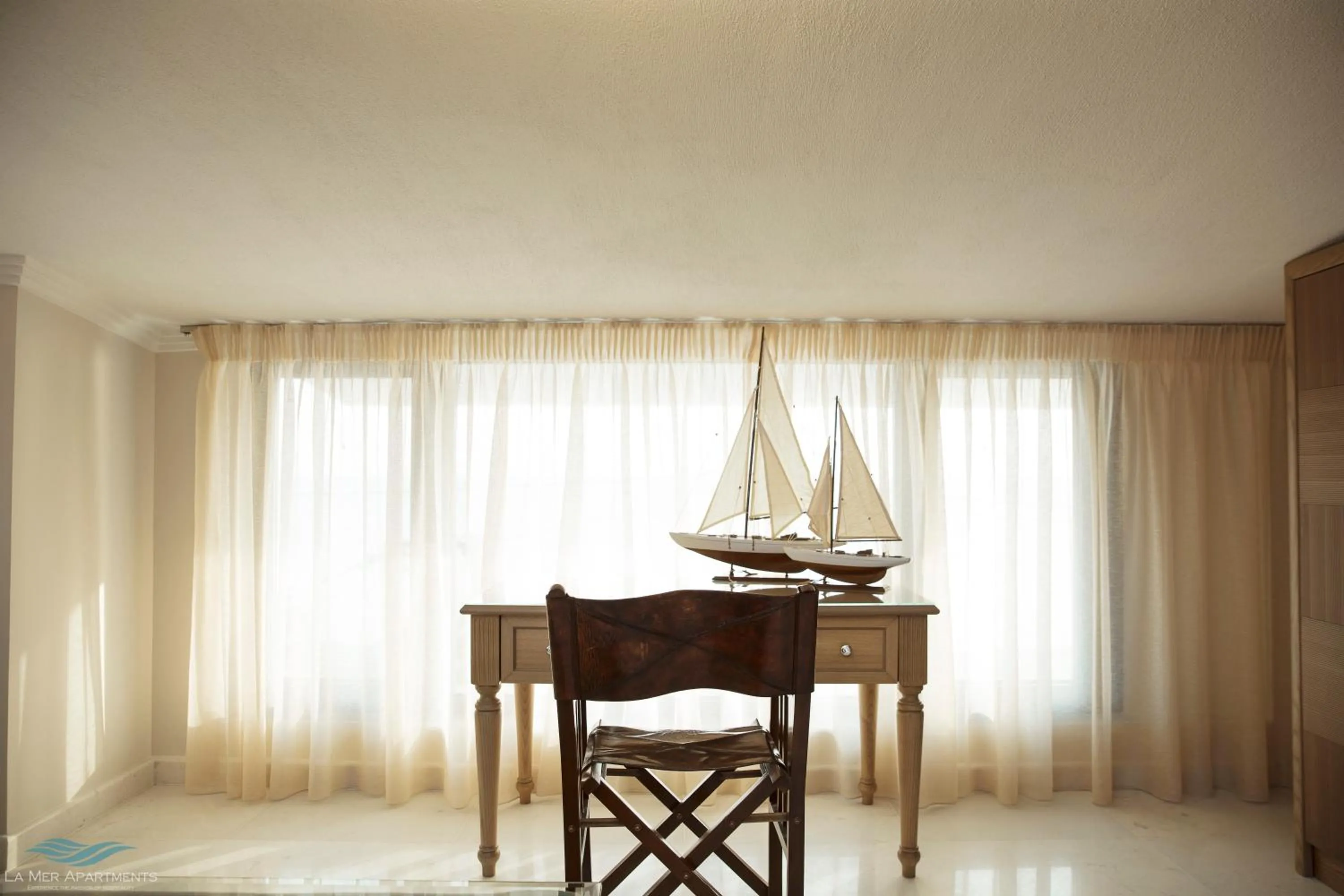 Seating area in La Mer Apartments