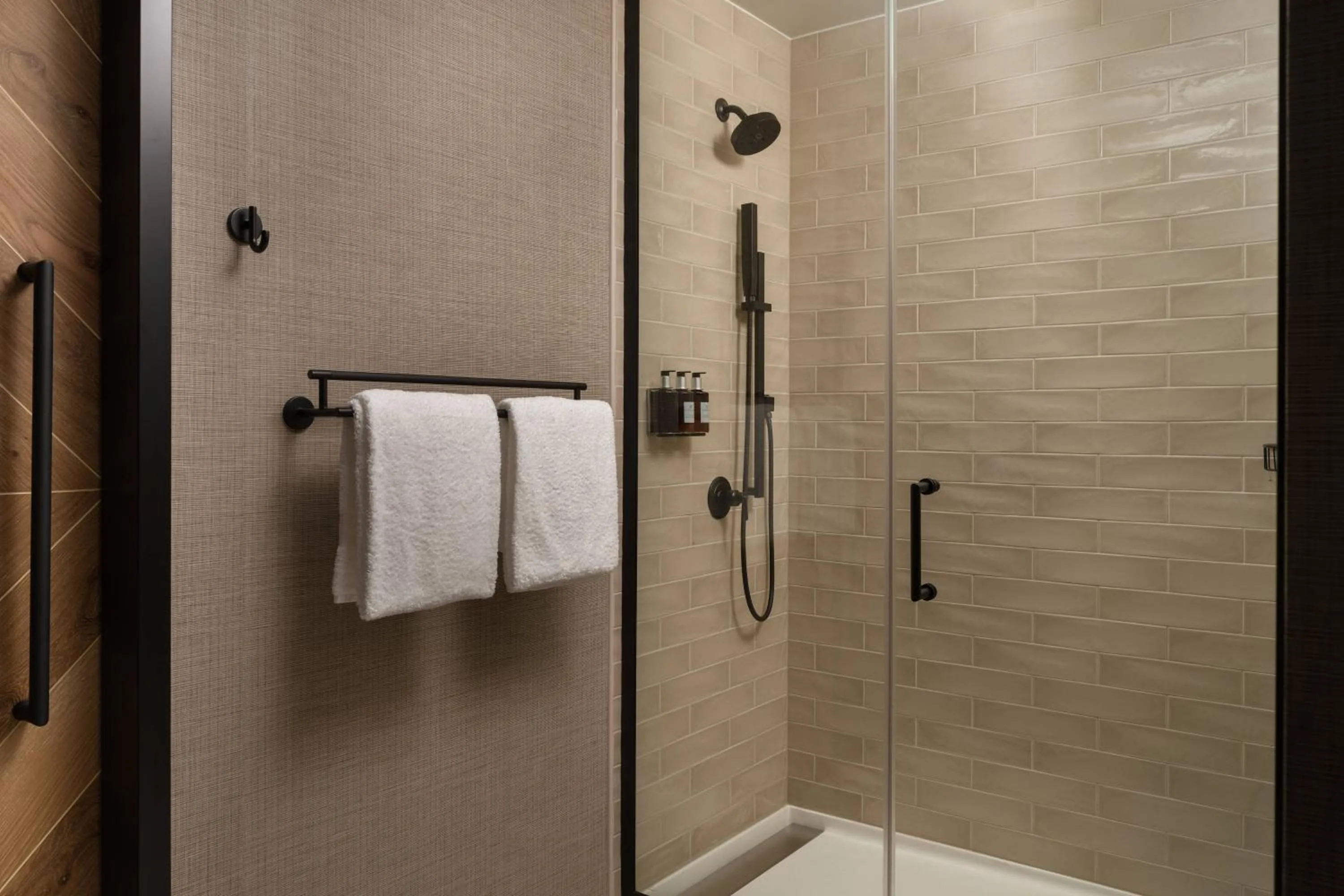 Bathroom in The Otis Hotel Austin, Autograph Collection