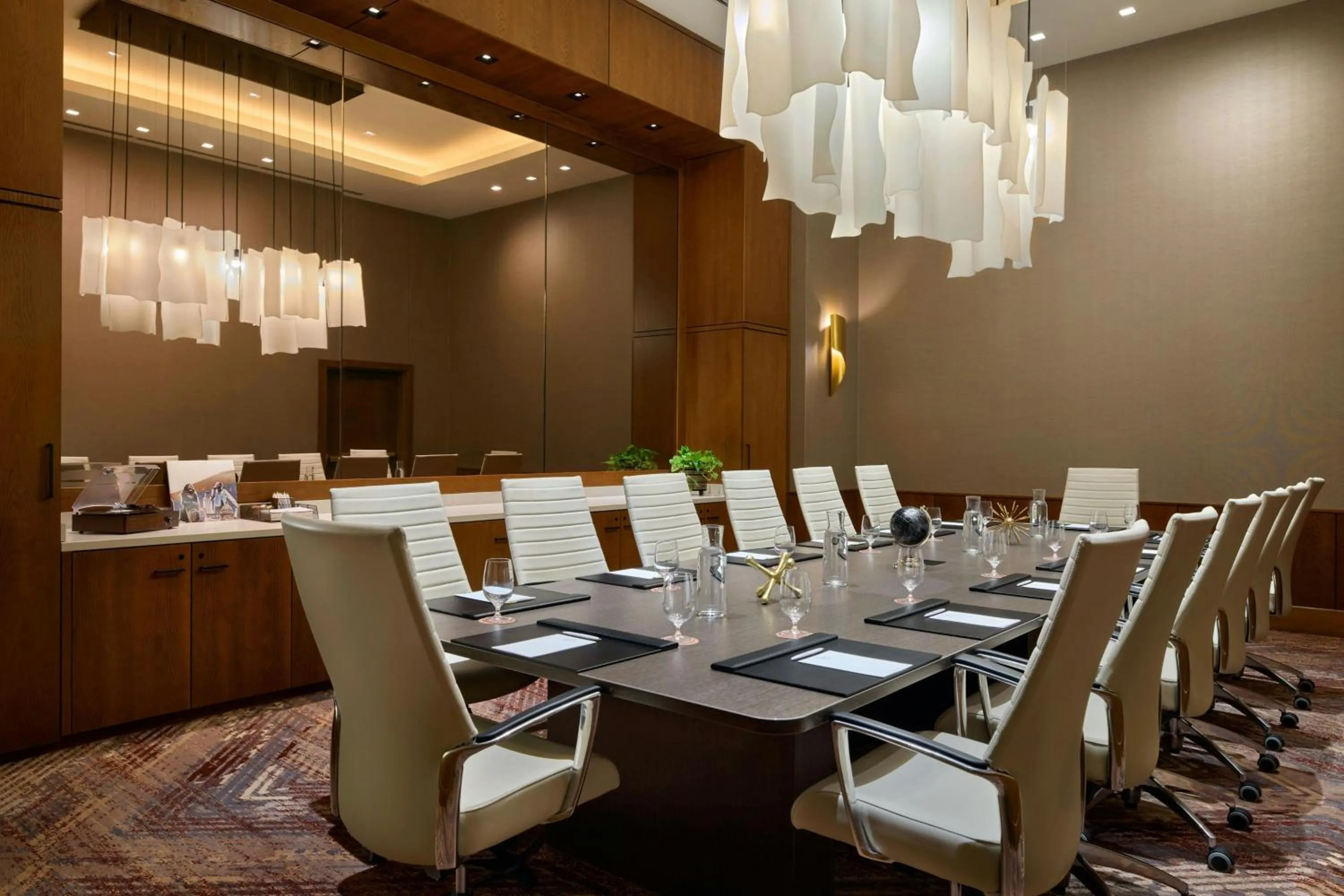 Meeting/conference room in The Otis Hotel Austin, Autograph Collection