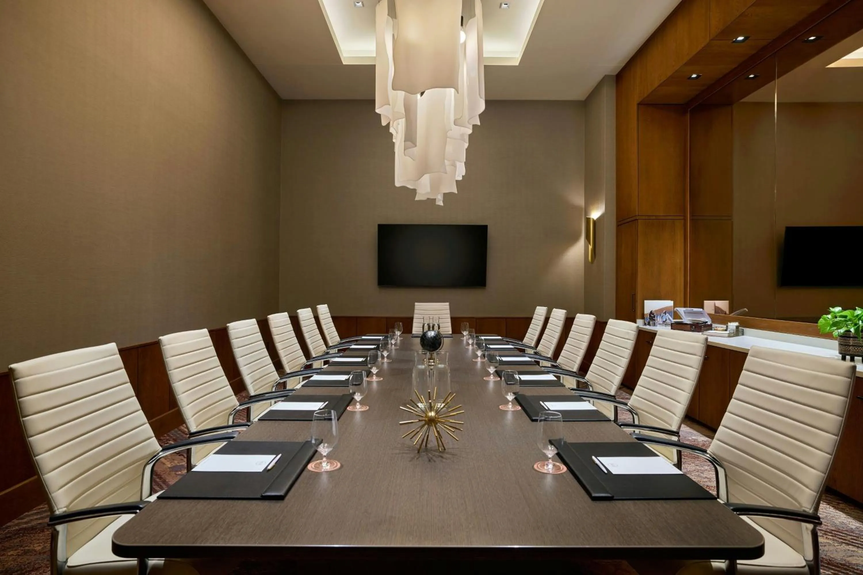 Meeting/conference room in The Otis Hotel Austin, Autograph Collection