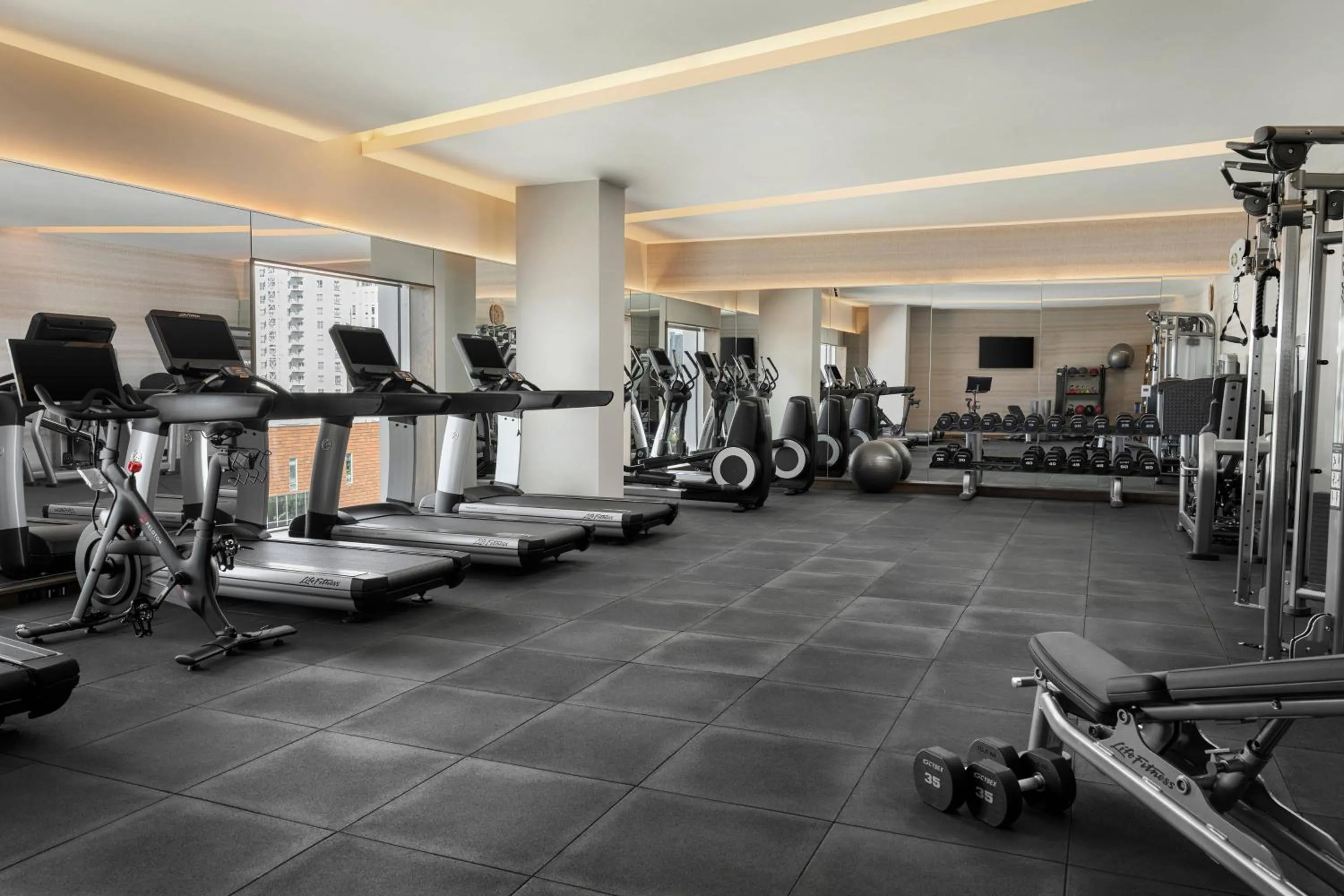 Fitness centre/facilities in The Otis Hotel Austin, Autograph Collection