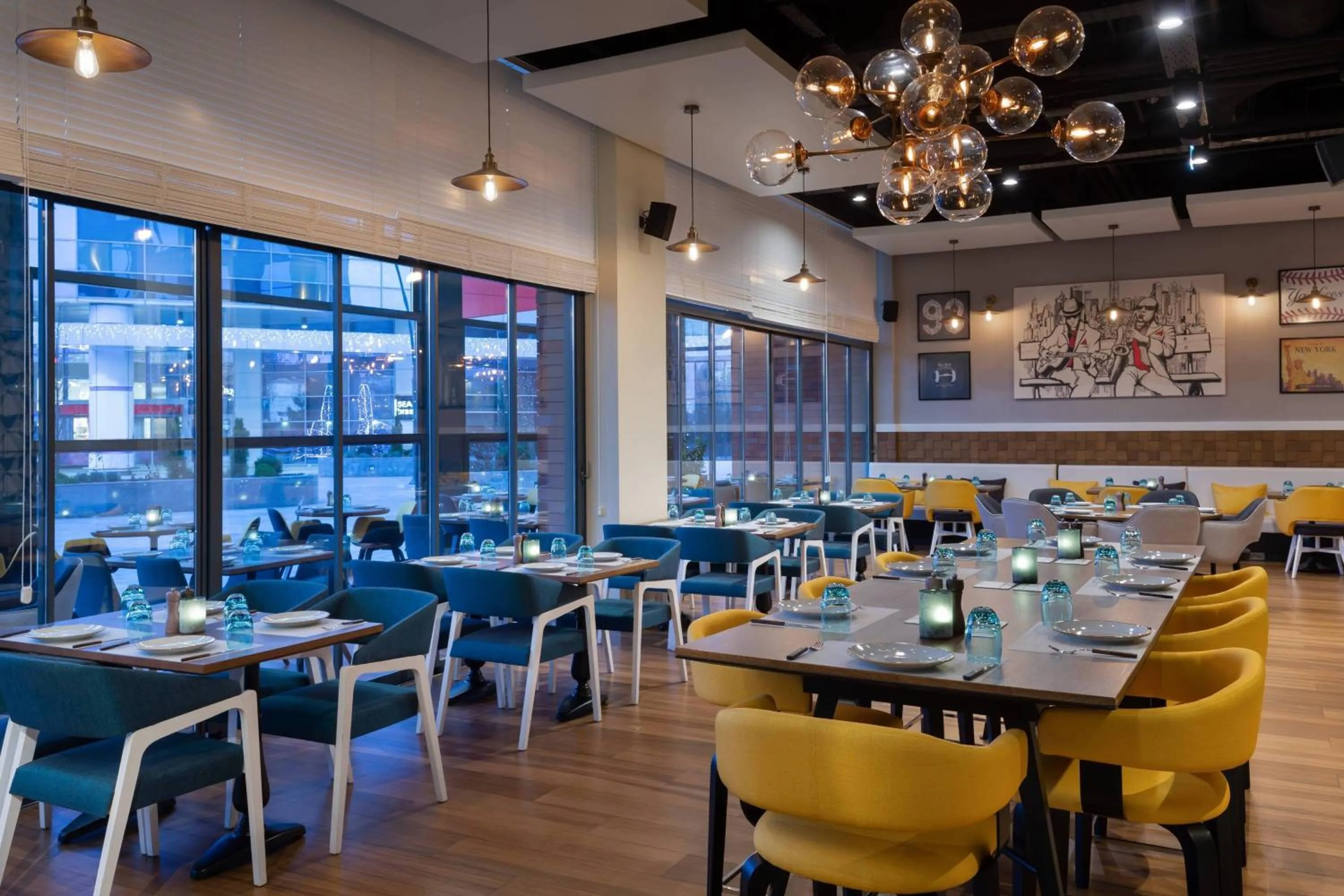 Restaurant/places to eat in Courtyard by Marriott Chisinau