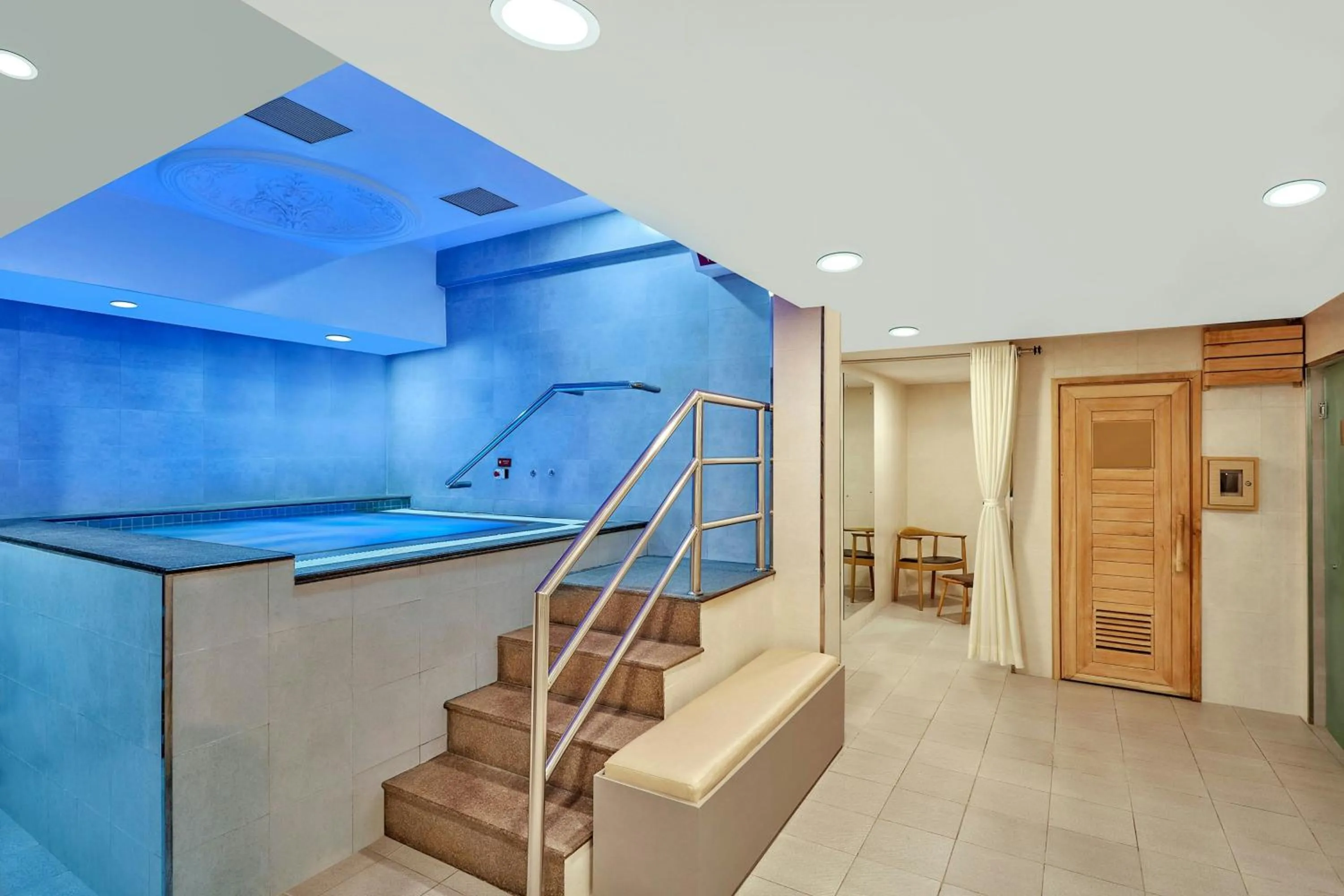 Fitness centre/facilities in Aloft Kathmandu Thamel