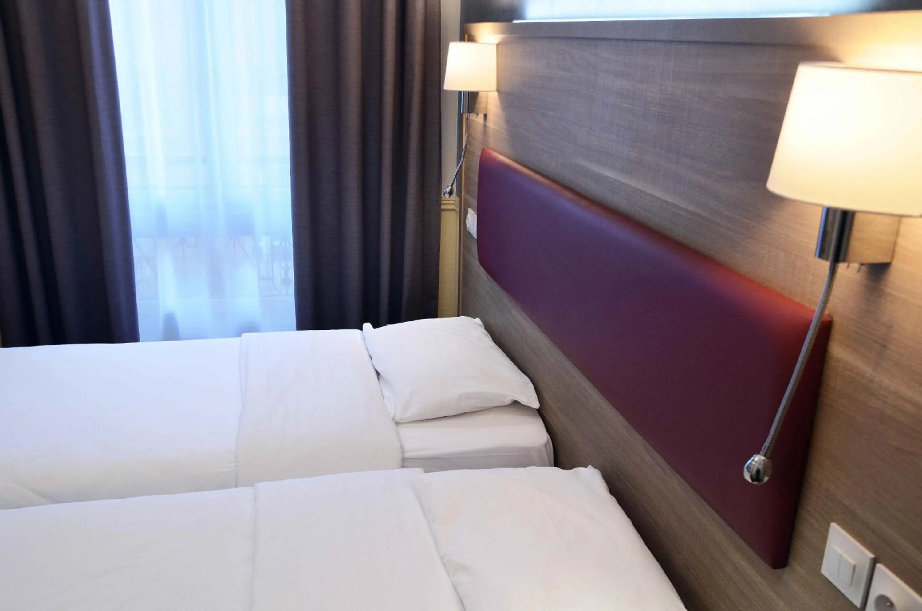 Bedroom in Ribera Eiffel