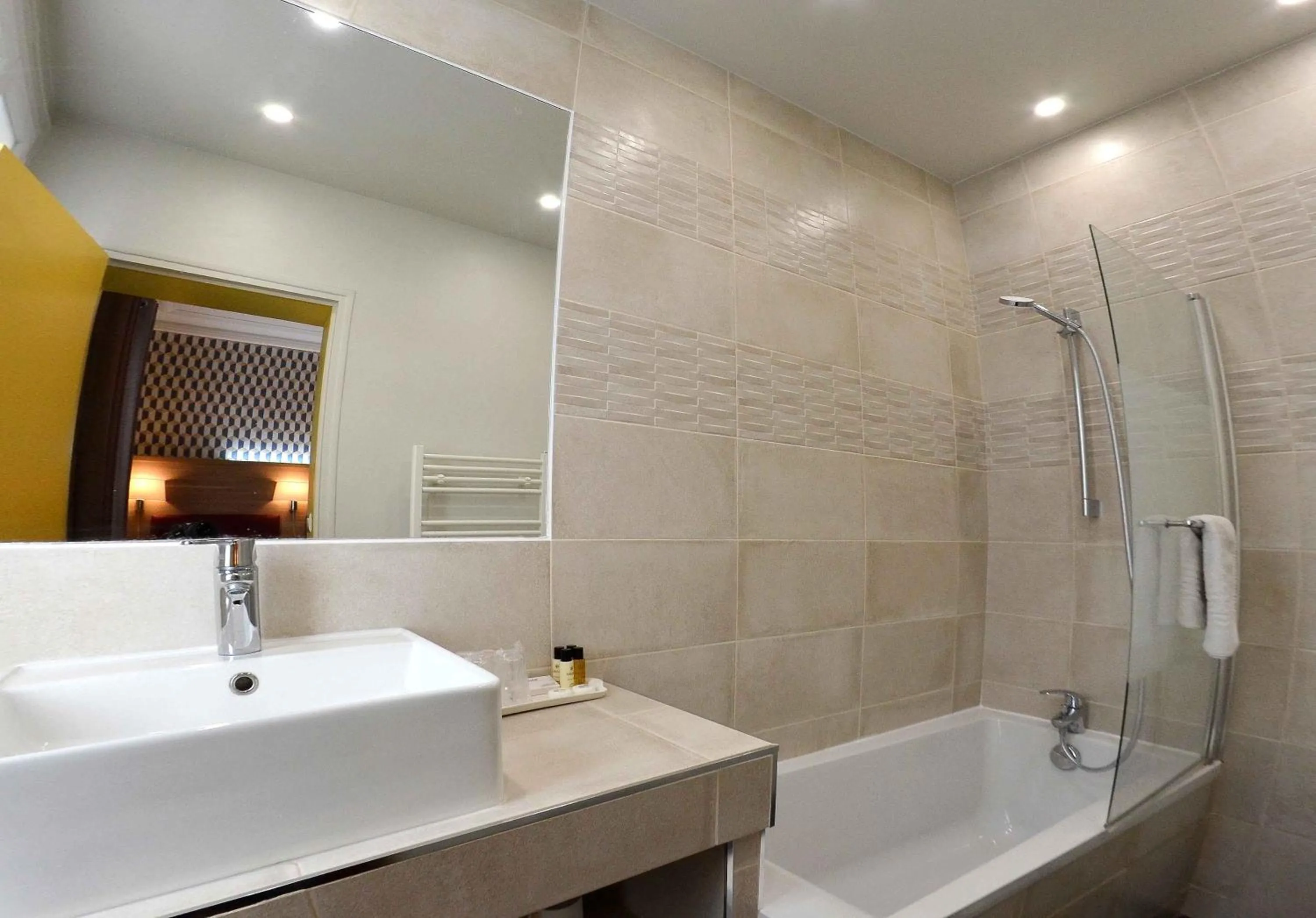 Bathroom in Ribera Eiffel